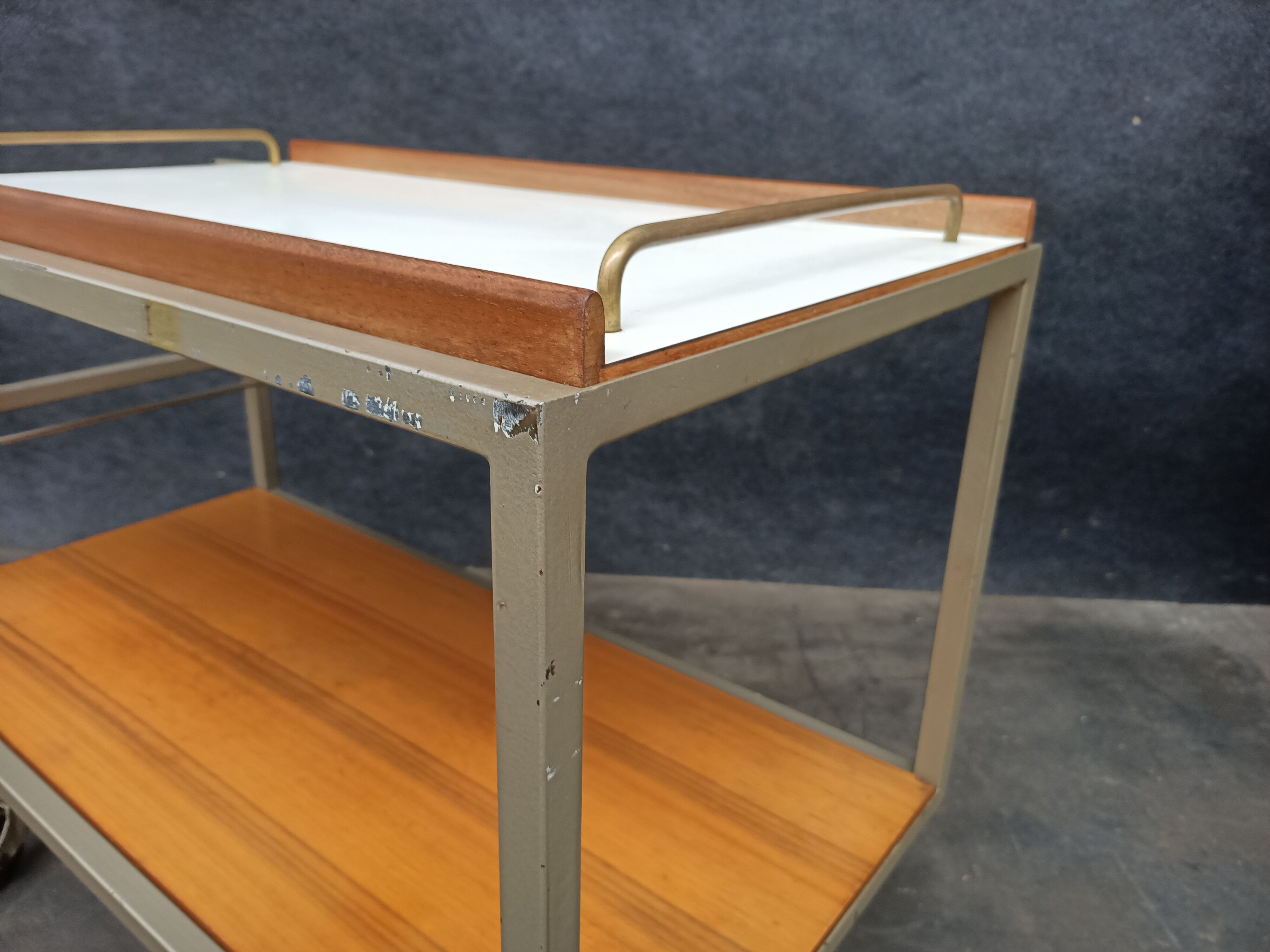 Desert trolley Georges Frydman