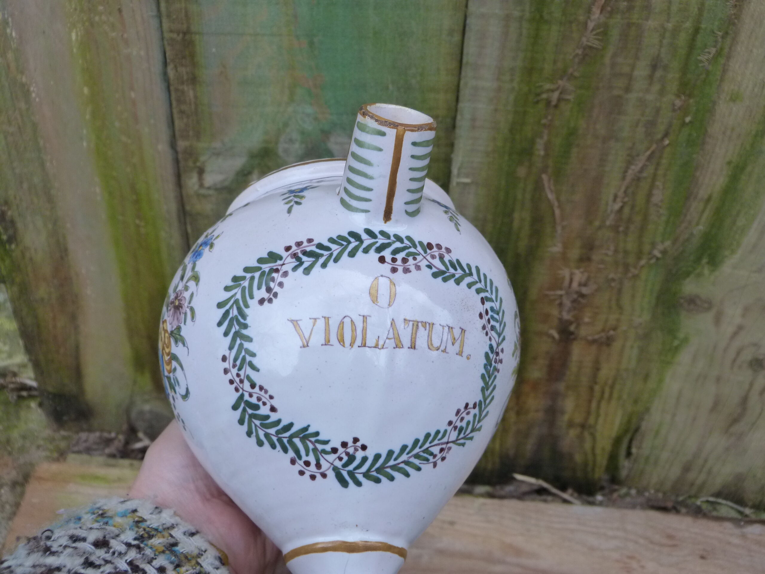 Pitcher apothecary kid in faience eighteenth century