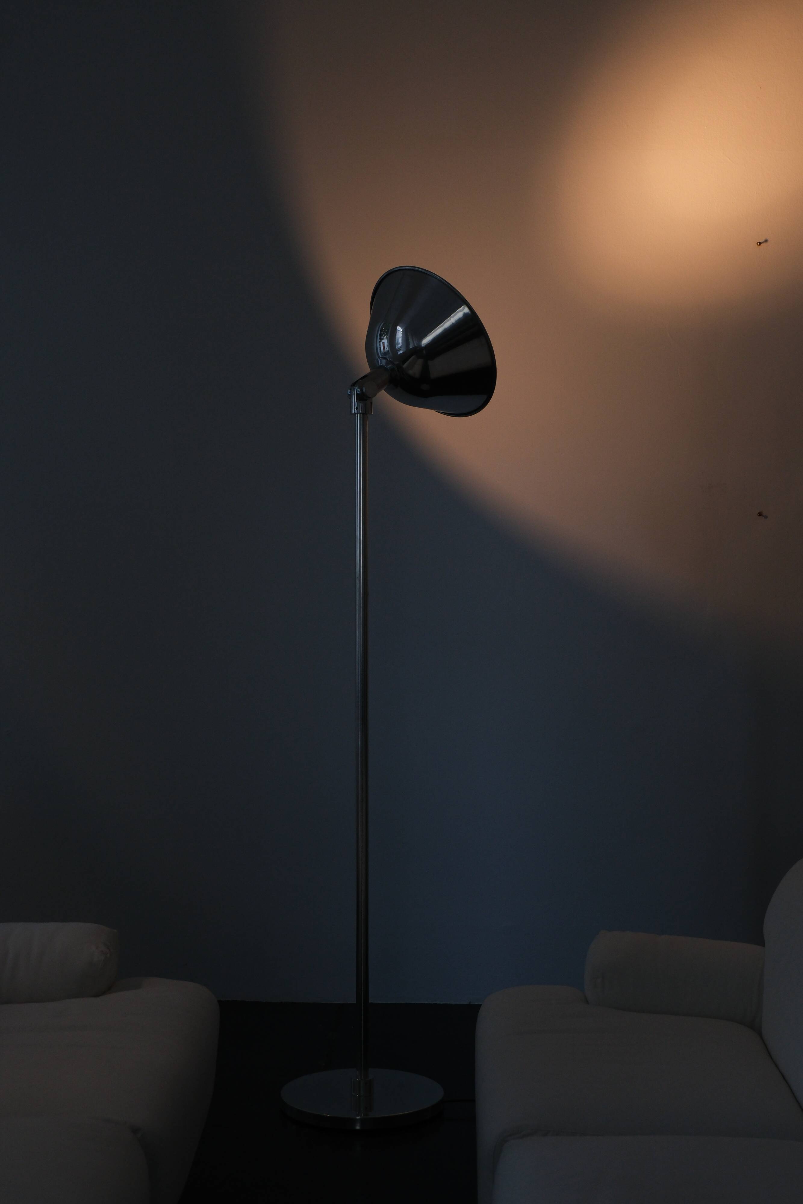 Lampadaire "Gatcpac F" par Josep Torres Clavé / Santa & Cole