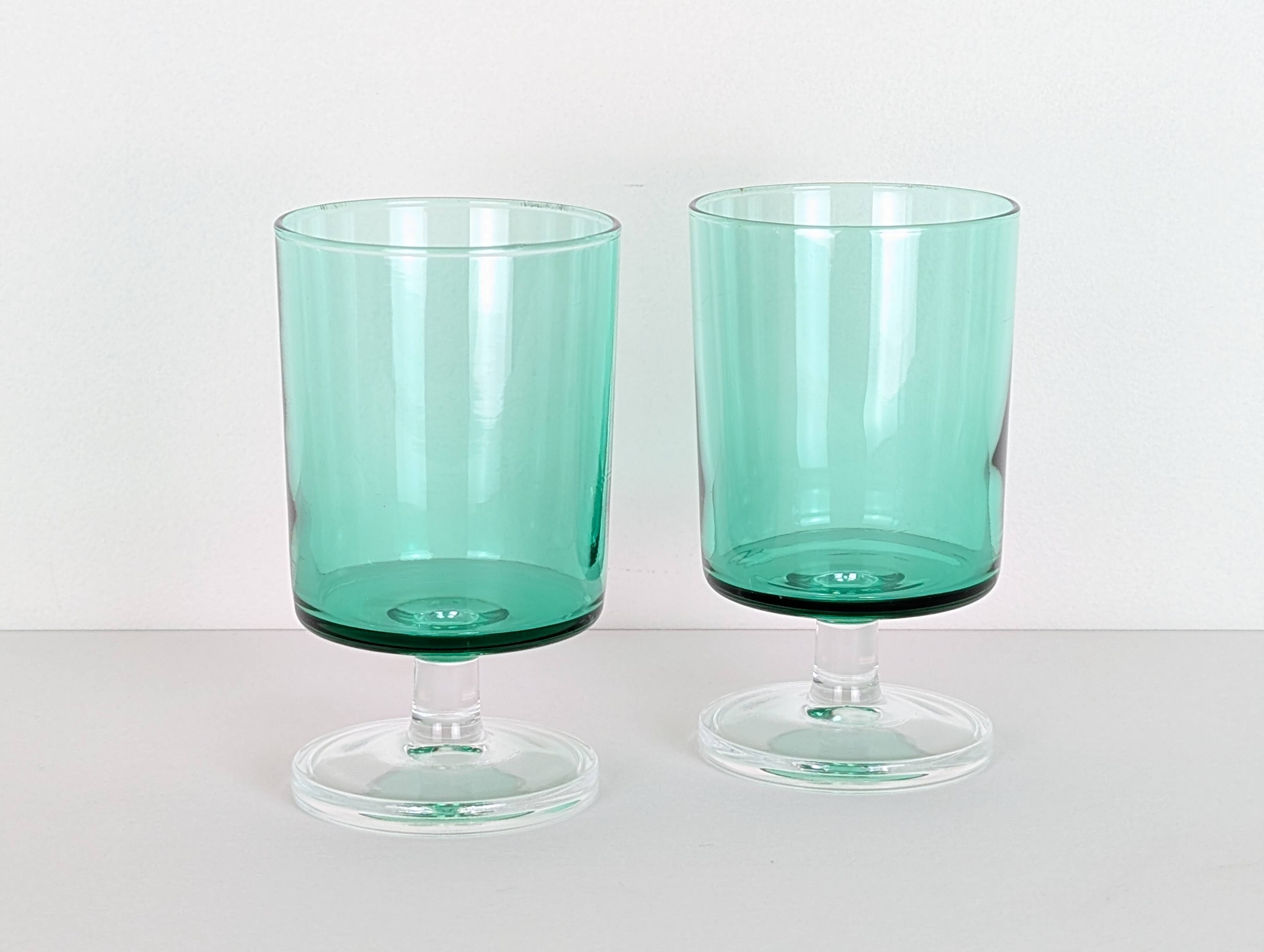 6 water glasses