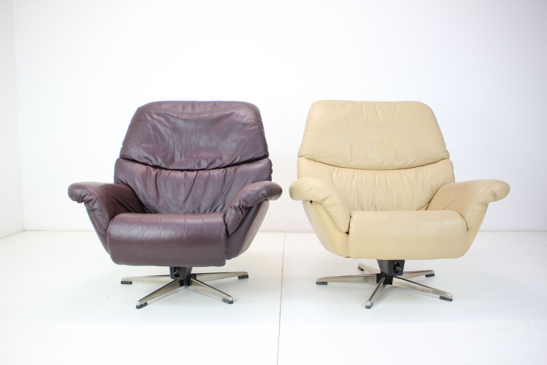 Set of two scandinavian adjustable leather armchairs by peem, 1970s, finland