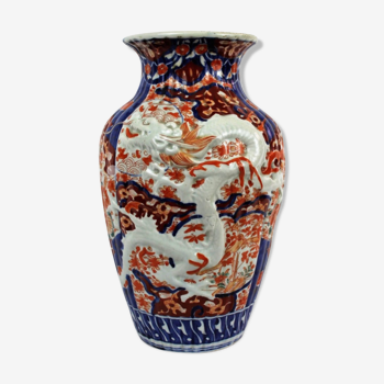 19th century Imari porcelain baluster vase with dragon relief decoration
