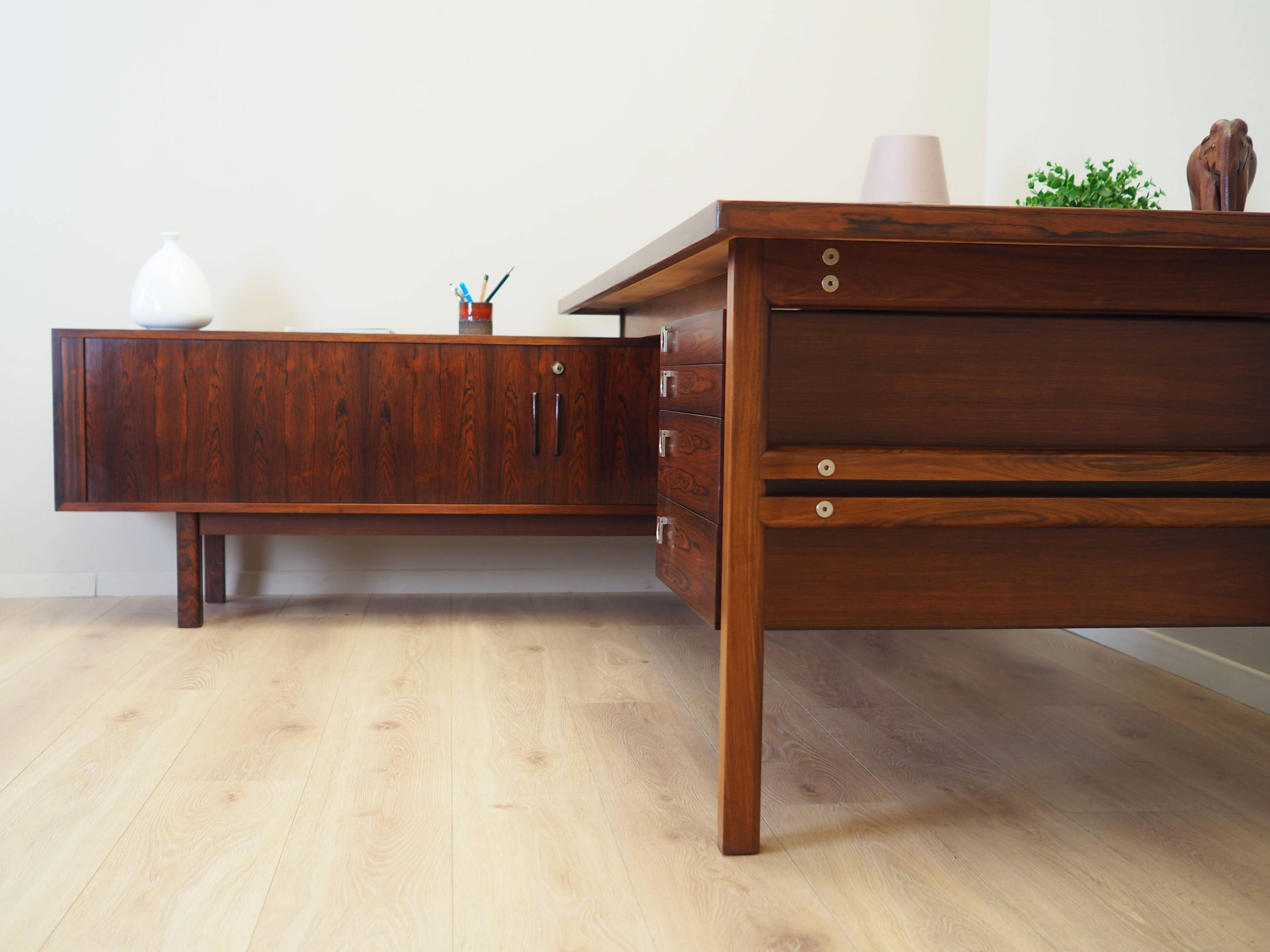 Rosewood desk, Danish design, 1960s, designer: Arne Vodder, manufacture: Sibast
