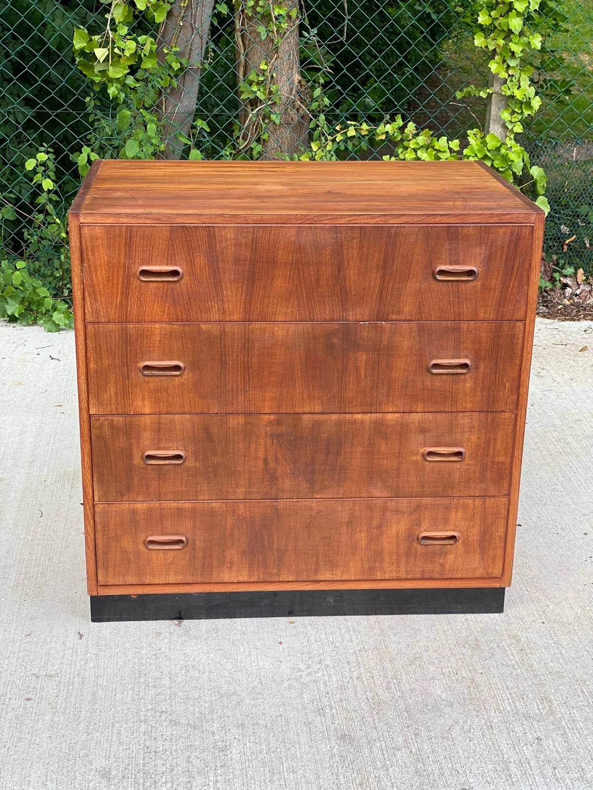 Commode scandinave vintage en teck