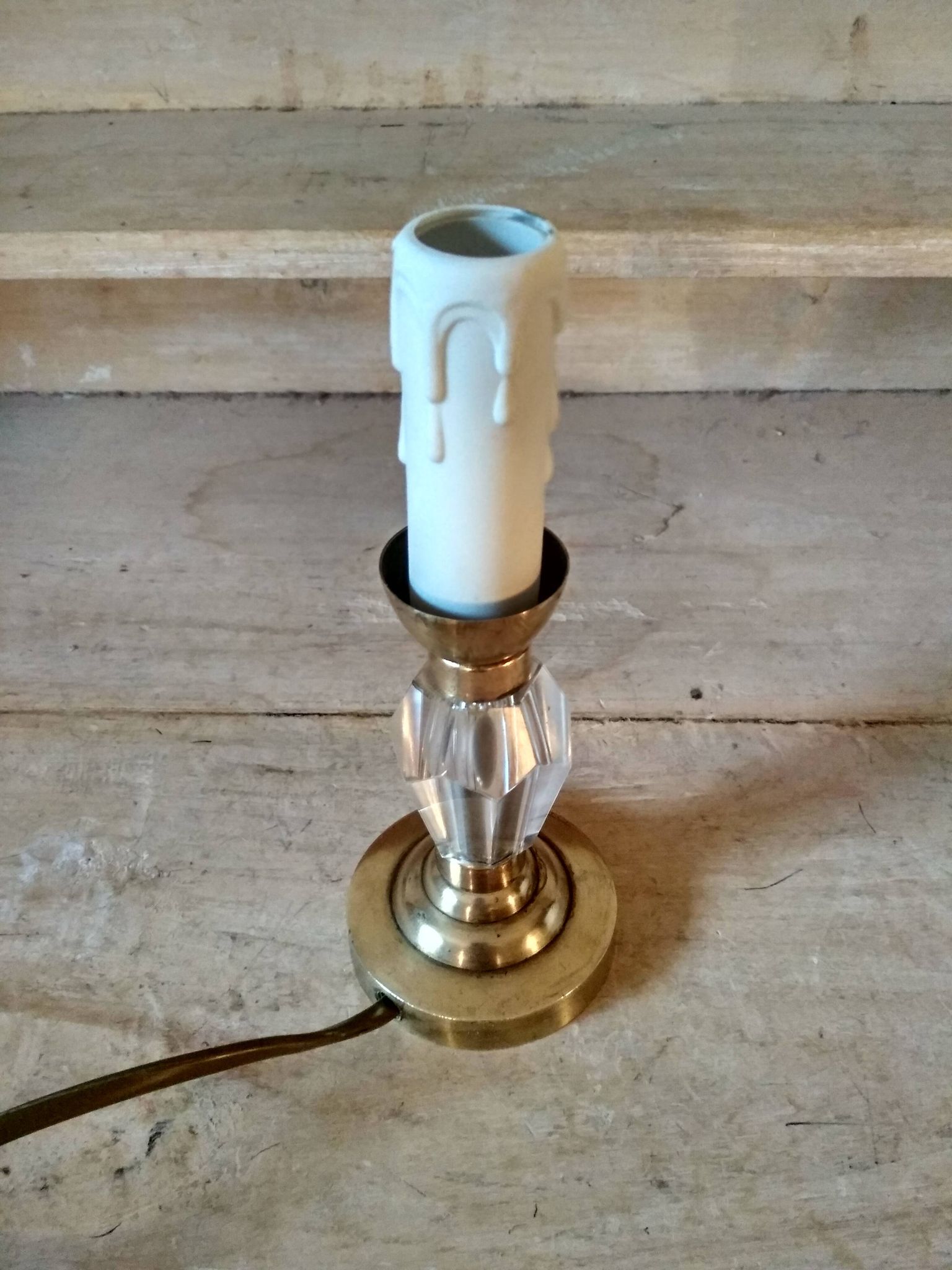 Petite lampe de chevet années 40 - pied en verre taillé et laiton