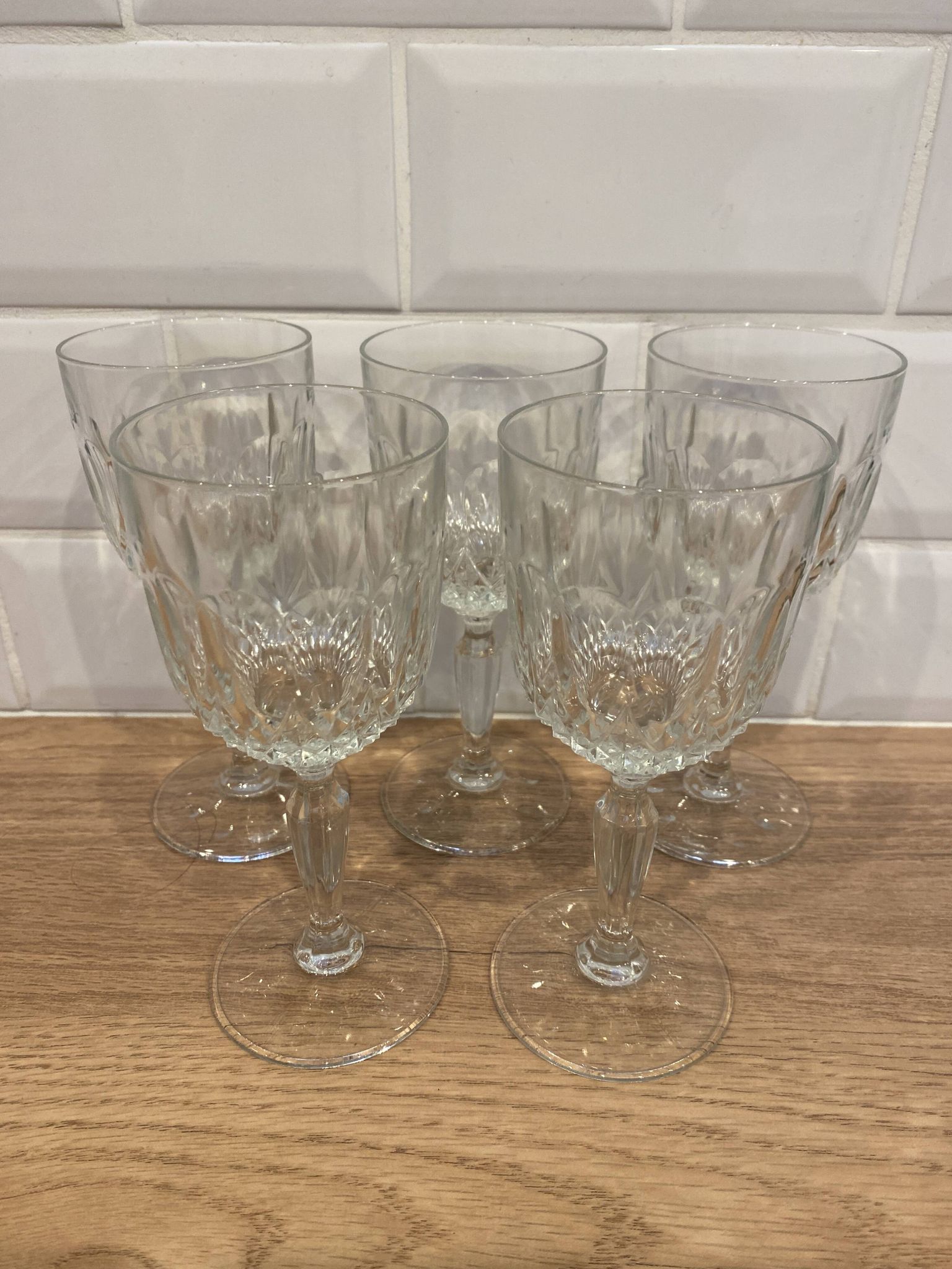 Set of 5 wine glasses