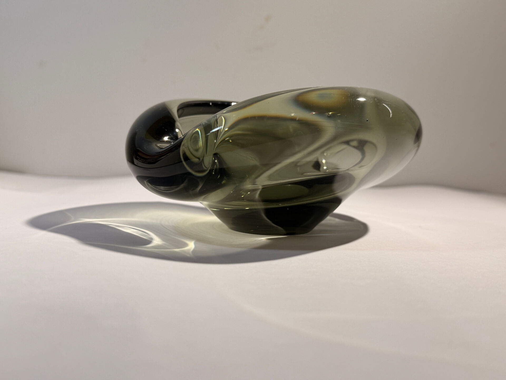 Cendrier gris/ambre série « Akva » de Per Lütken par Holmegaard