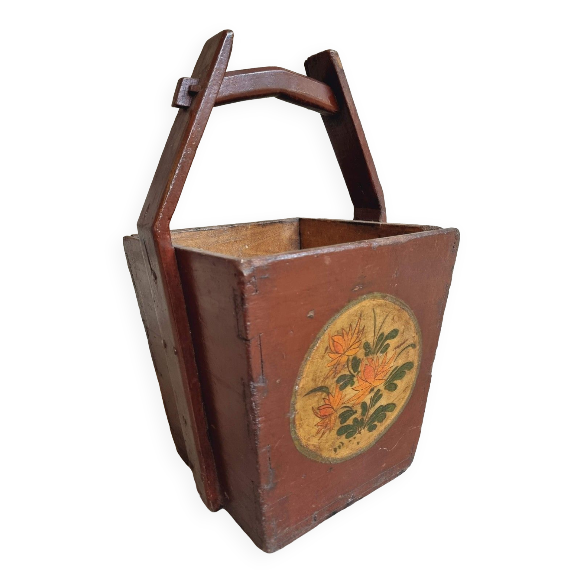 Wooden rice bucket