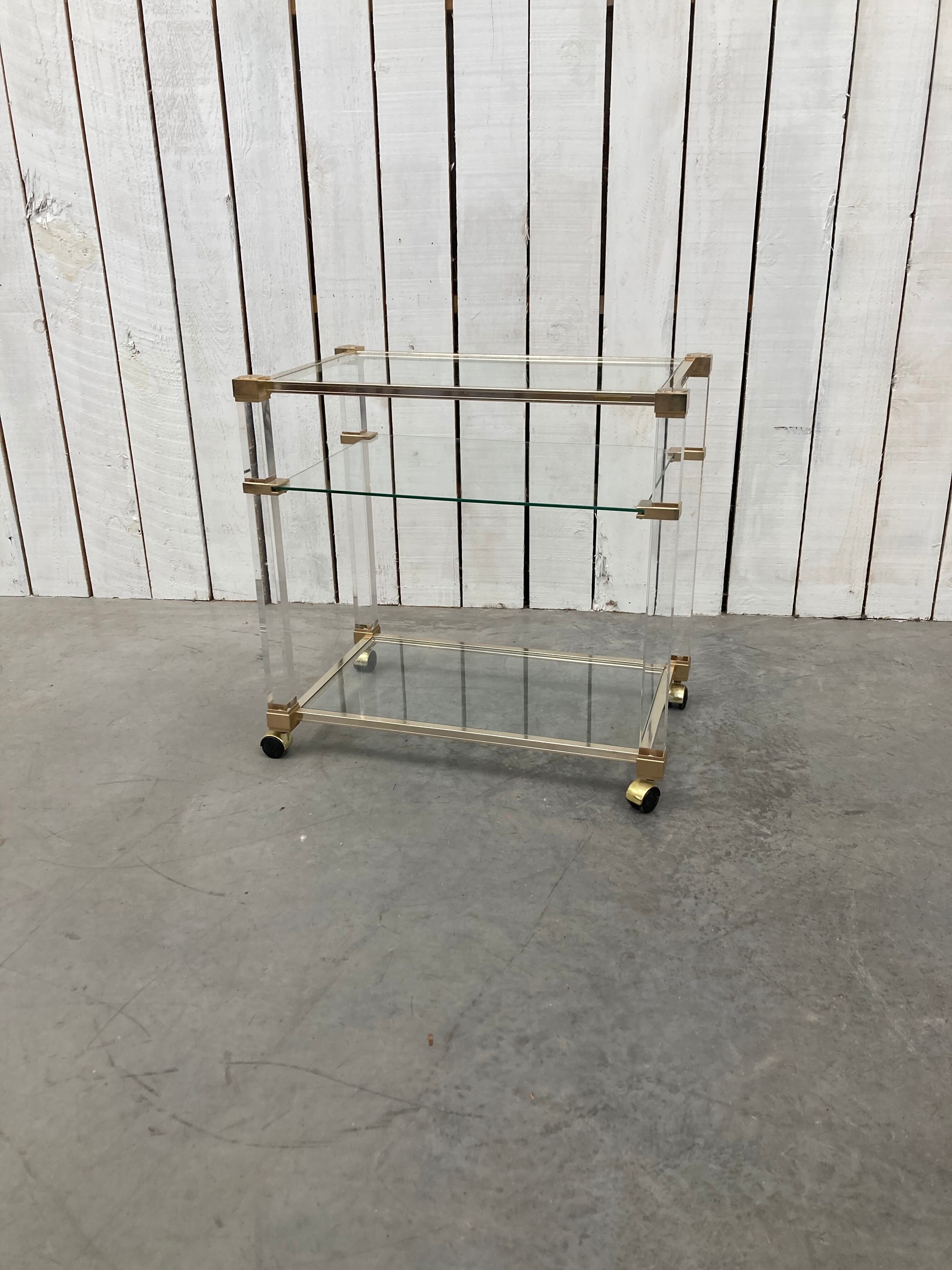 Pierre Vandel wheeled service