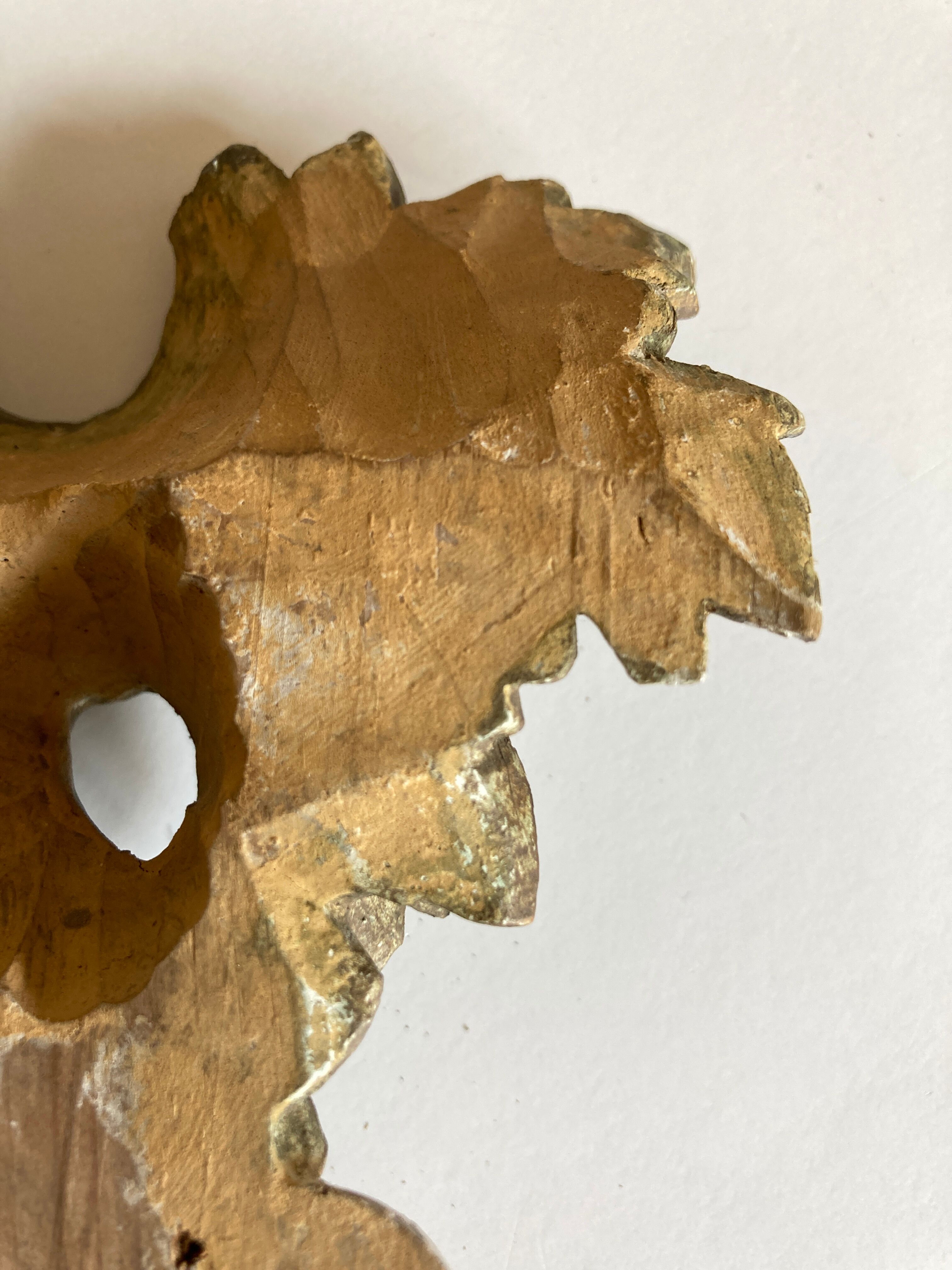 Golden wood mid-19th bunch of grape leaf vine pediment part Bacchus