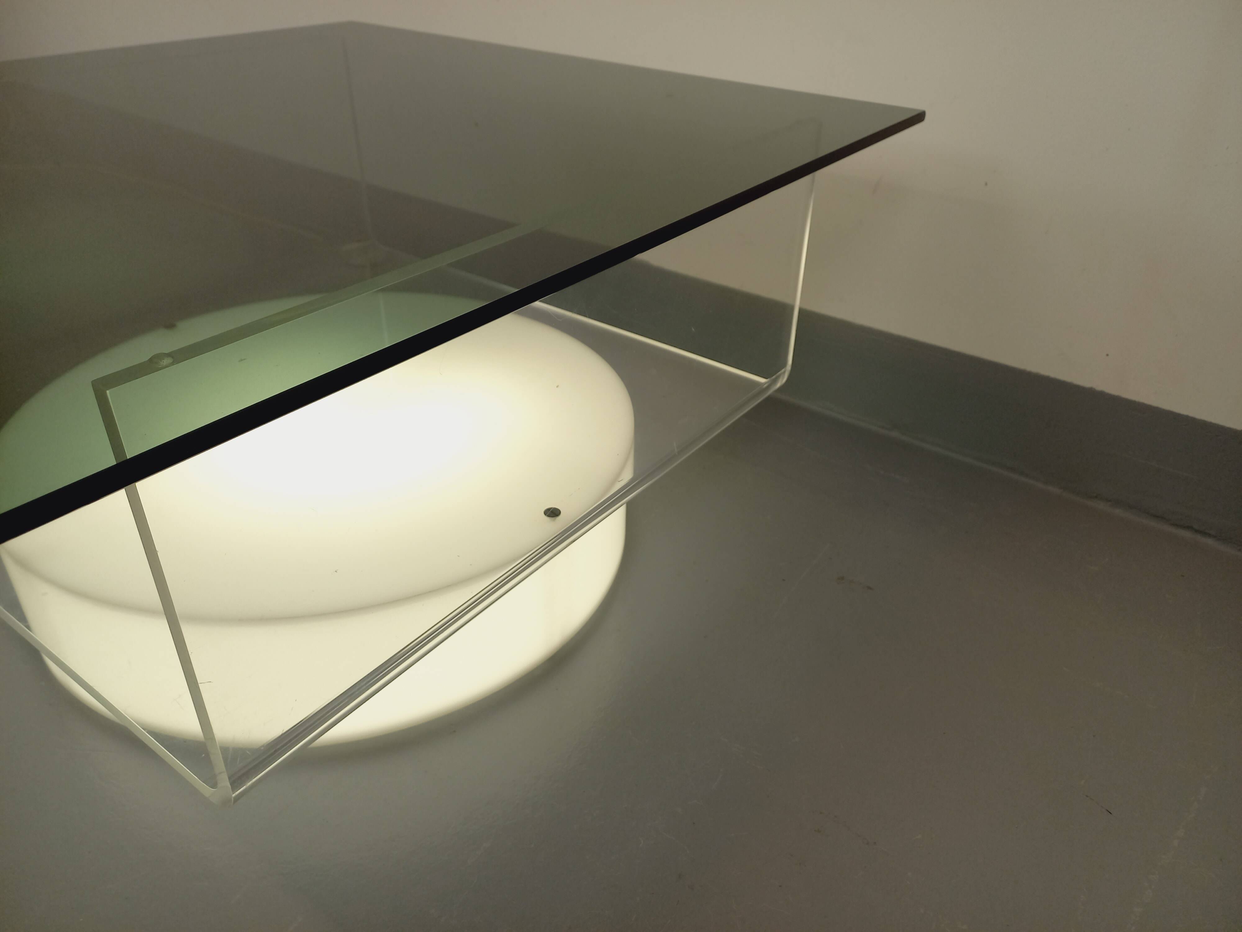 Vintage Italian square illuminated coffee table in glass and plexiglass