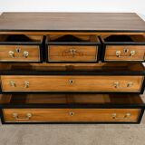 Property chest of drawers in solid walnut, Louis XVI period – Late 18th century