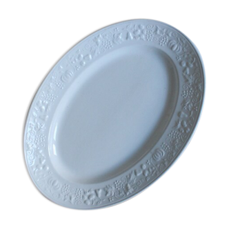 Plat de service blanc ancien en faïence blanche