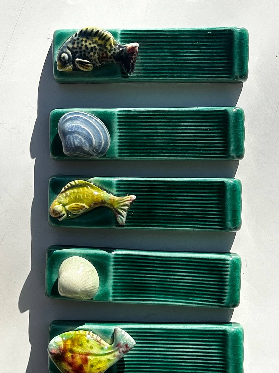 Barbotine knife holder