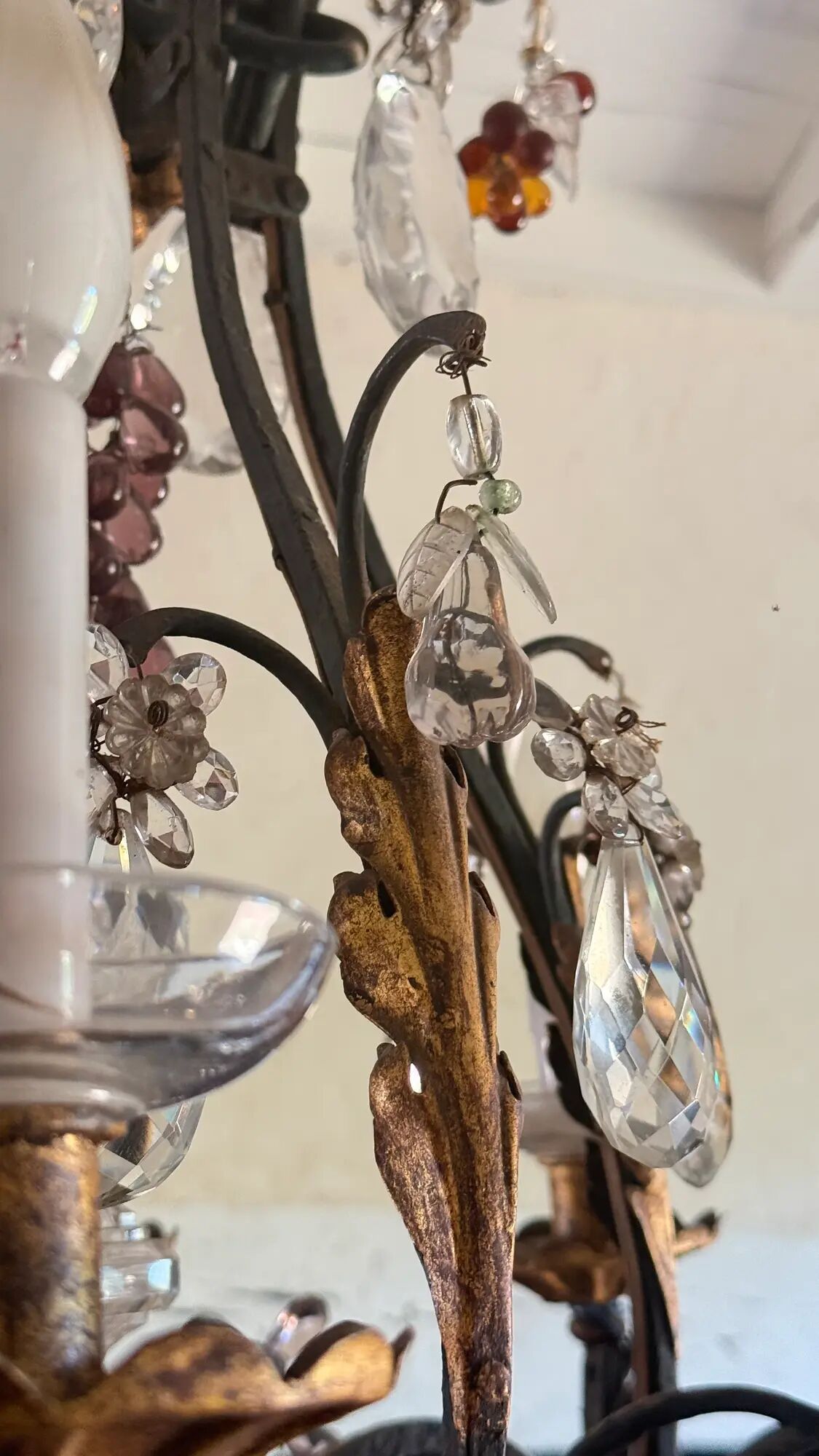 Lustre with pendants and glass fruits, Maison Baguès, six lights