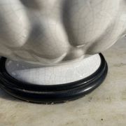 Lampe en céramique blanche craquelée vintage 1970