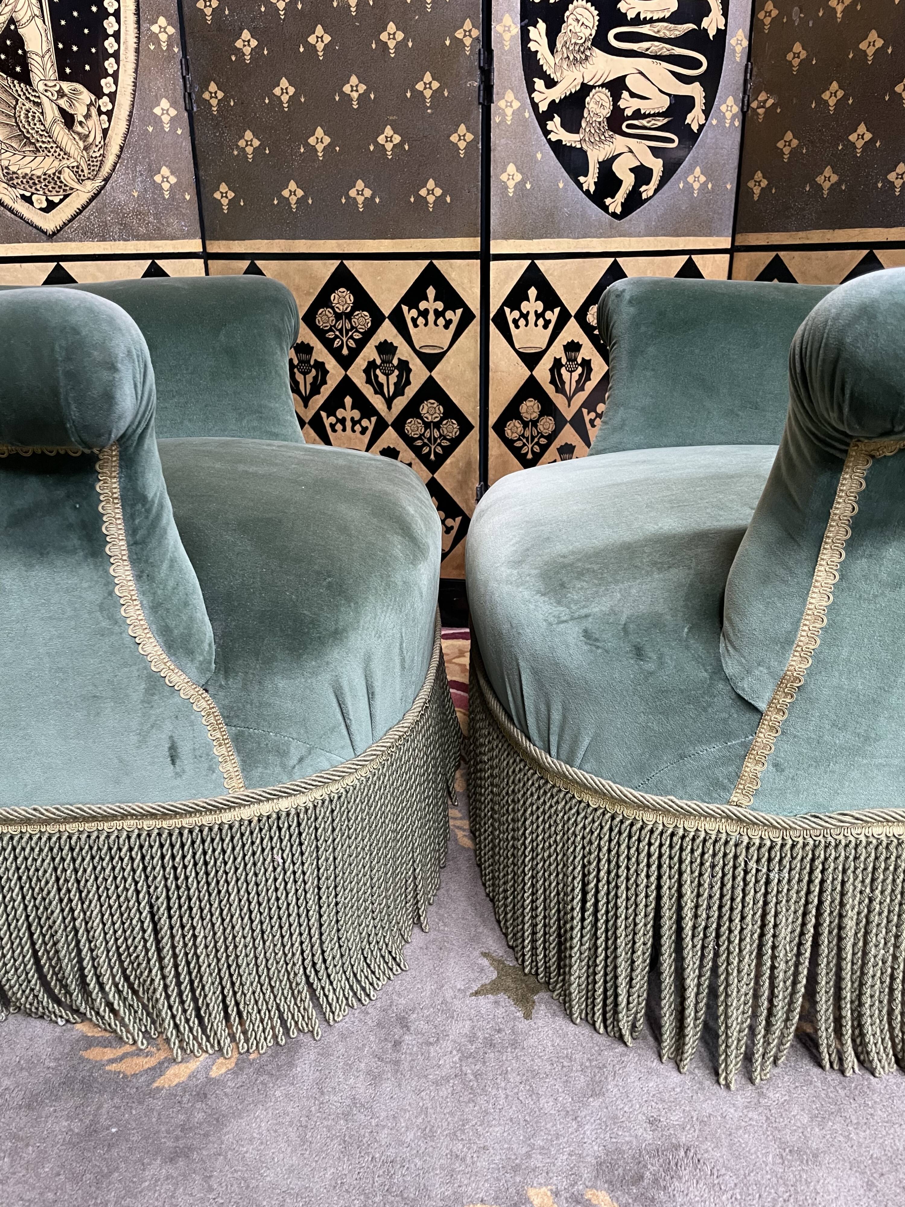 Paire de fauteuils crapaud époque Napoléon III velours vert