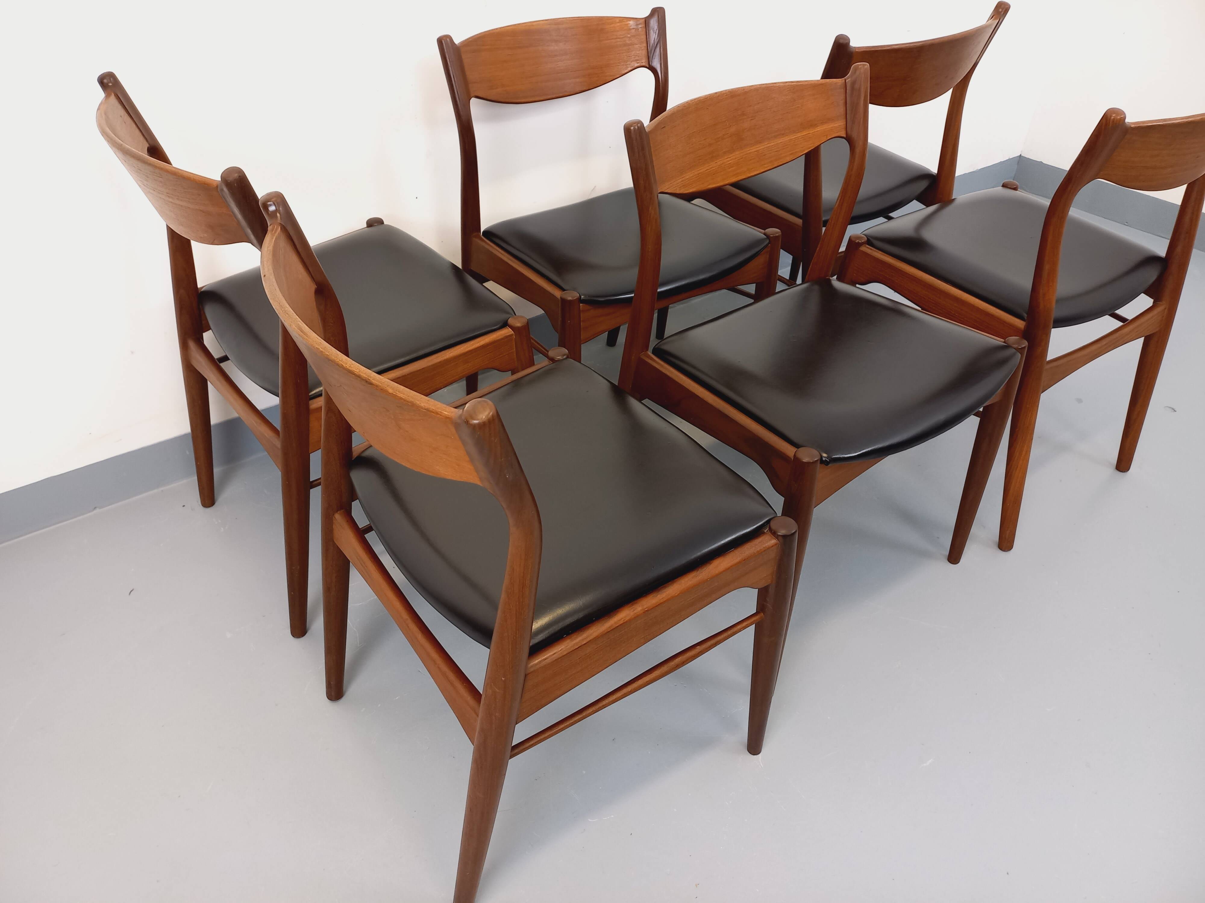 6 vintage Danish Scandinavian chairs by Aerthoj Jensen & Molholm in teak.
