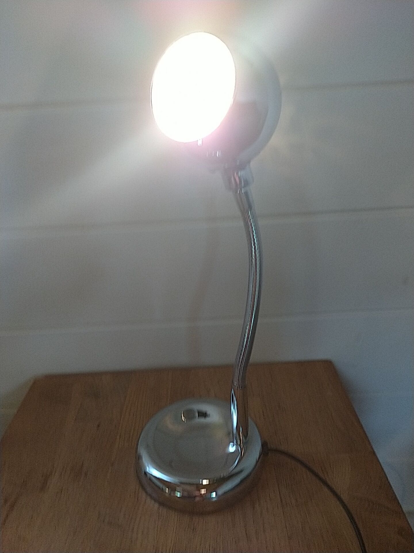 Eye ball space age lamp. Chrome.