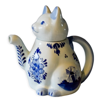 Delfts ceramic cat teapot
