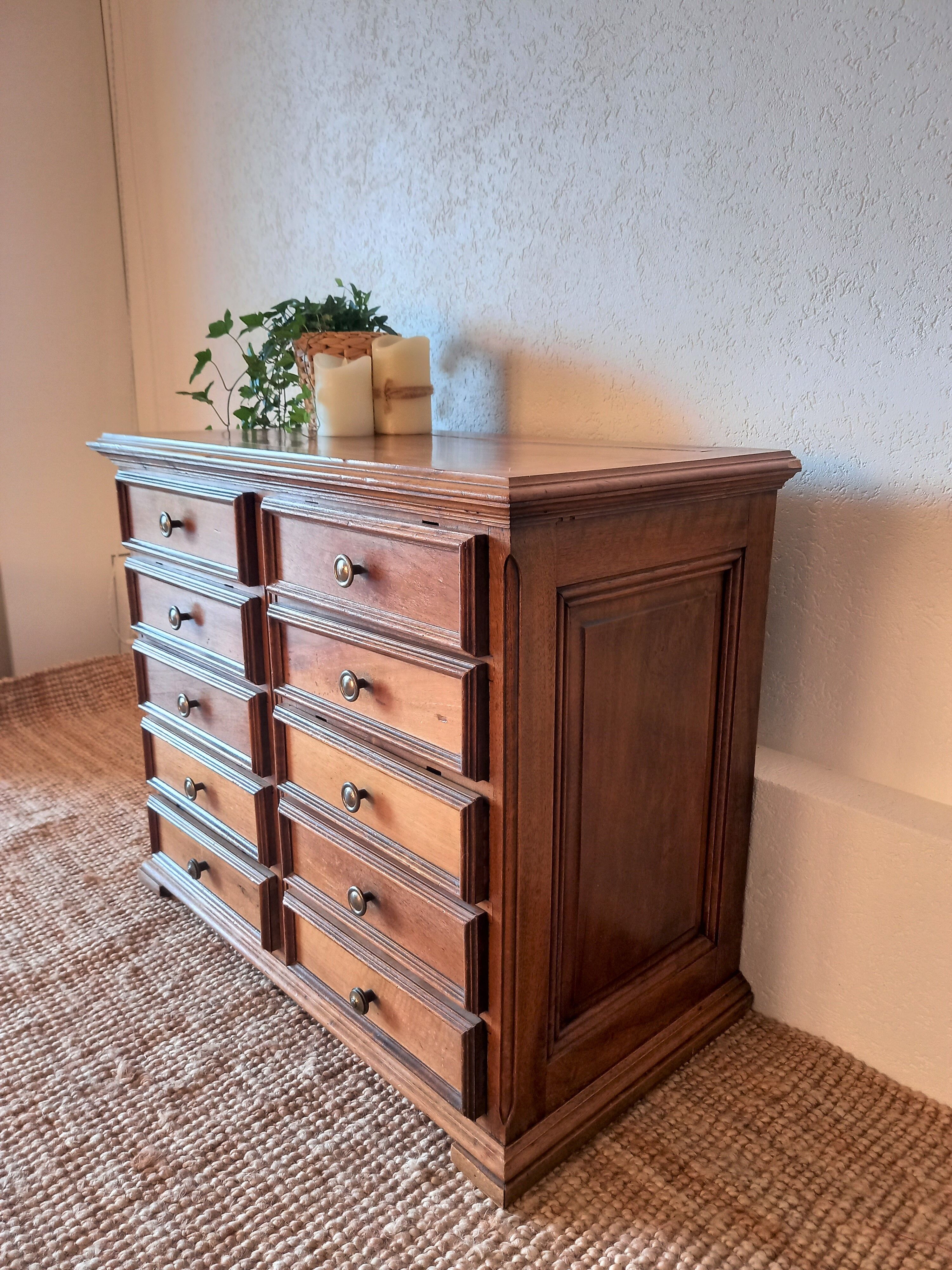 Trade furniture