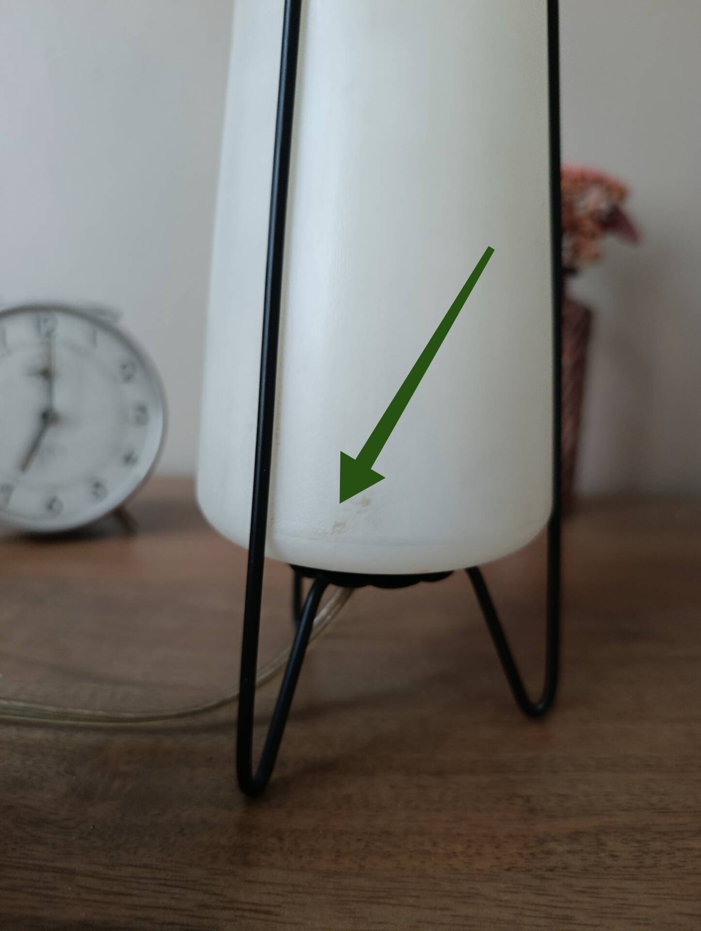 Tripod lamp in metal and white plastic, mid-century space age.