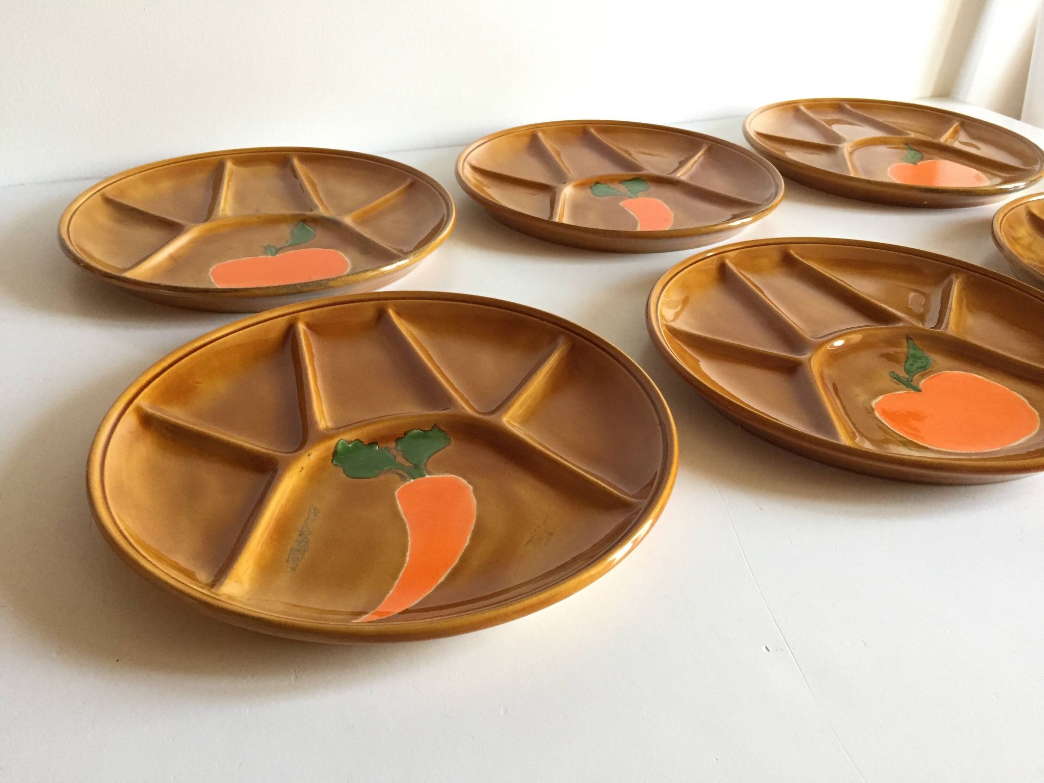 6 assiettes compartimentées vintage