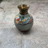 Vase boule en laiton émaillé ancien