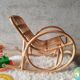 Rocking chair enfant en rotin vintage
