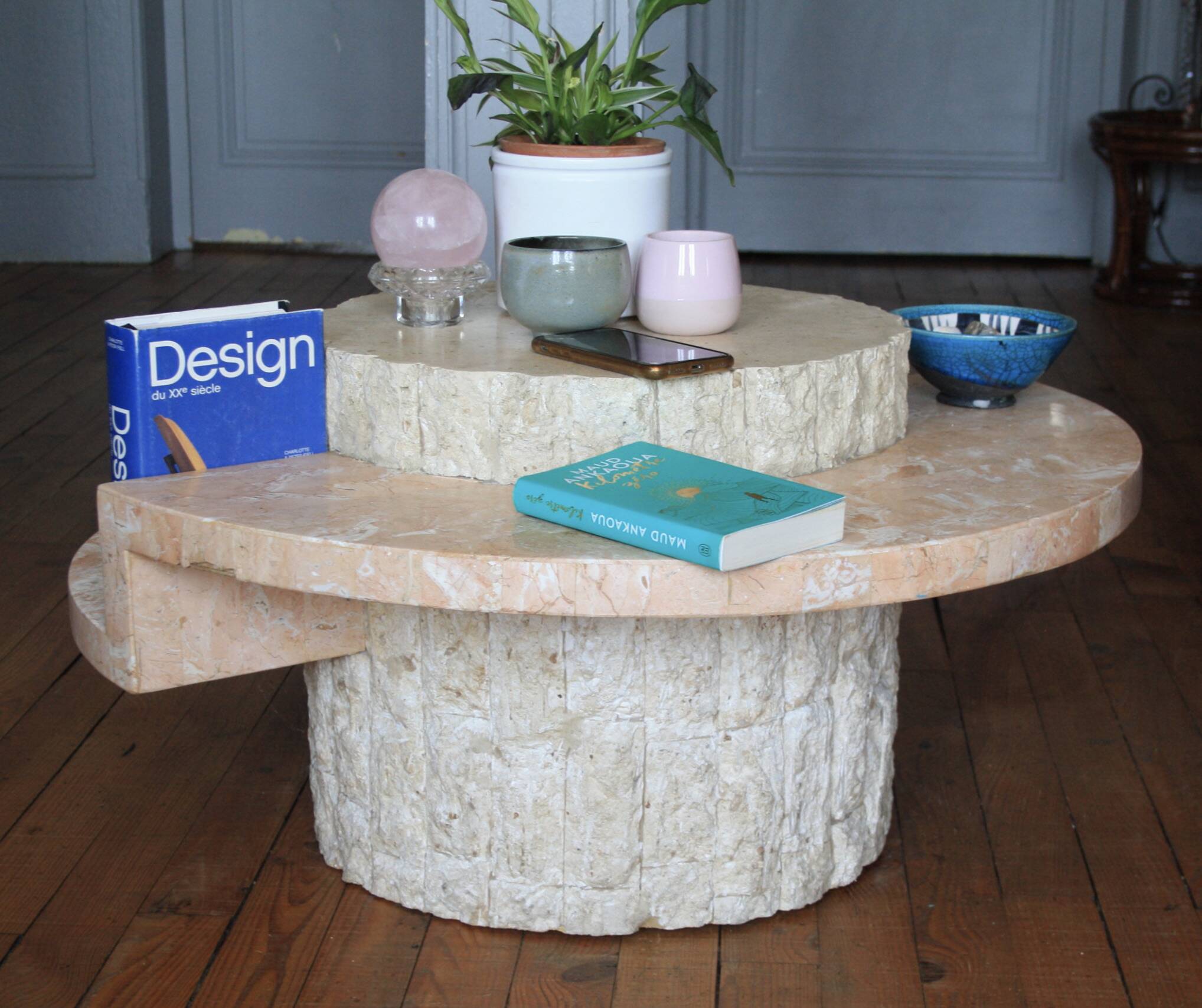 Magnussen Ponte round coffee table