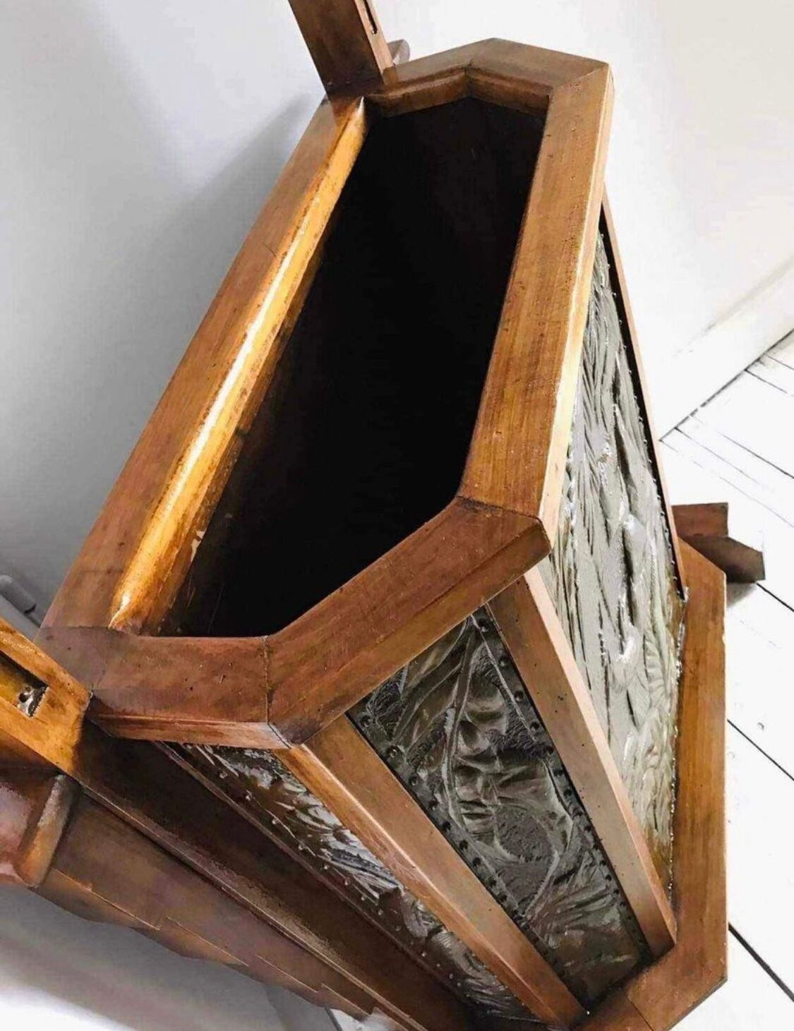 Vestiaire ancien cuivre et bois, meuble porte manteaux vintage pour entrée