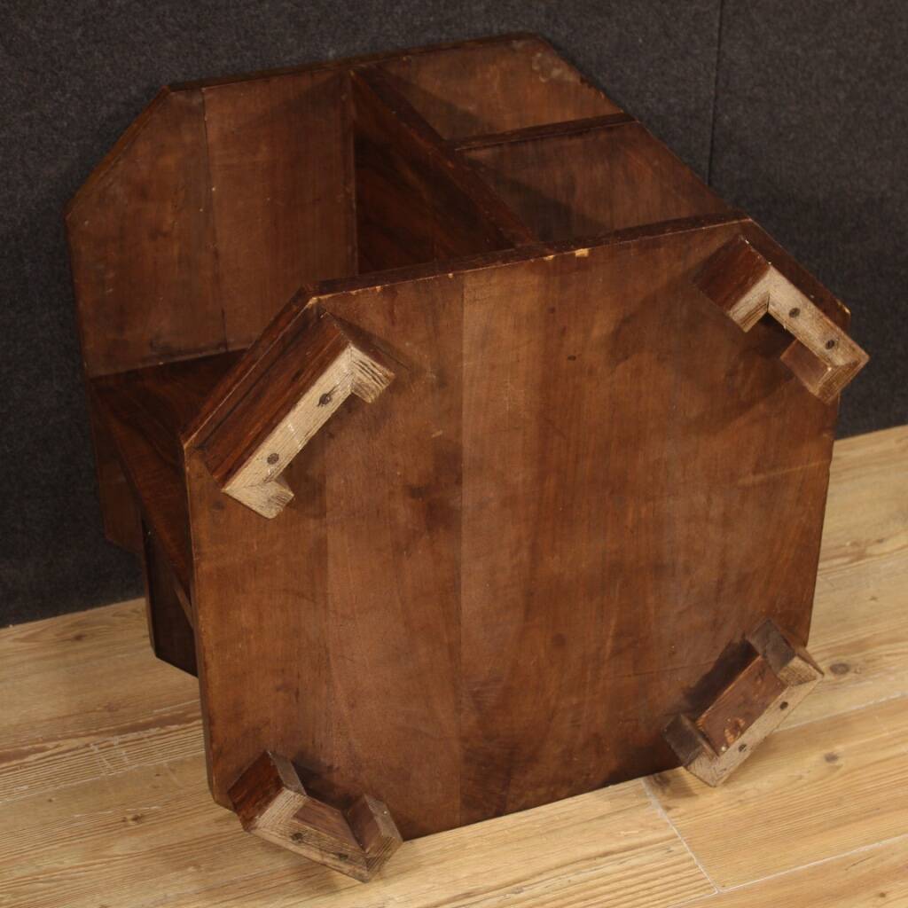 Italian design coffee table from the 20th century