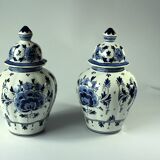 2 handpainted Delft vases with lid as a set, Vintage, marked