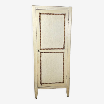 Armoire parisienne vintage