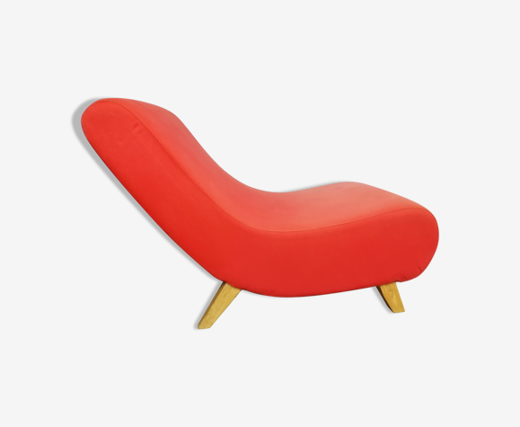 Armless chair