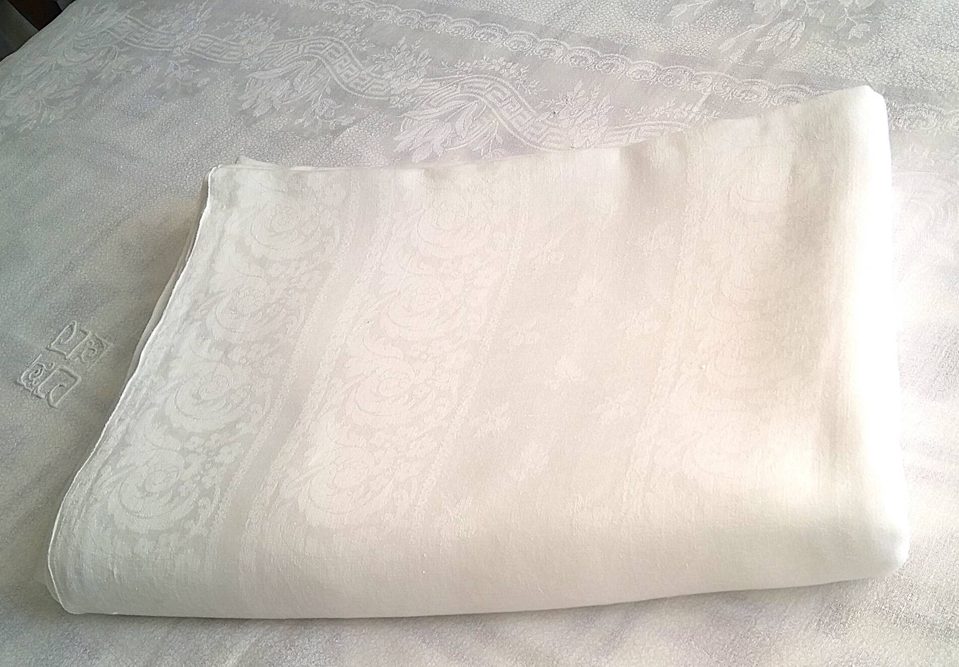 Very large damask tablecloth 5.40 m X 190 m