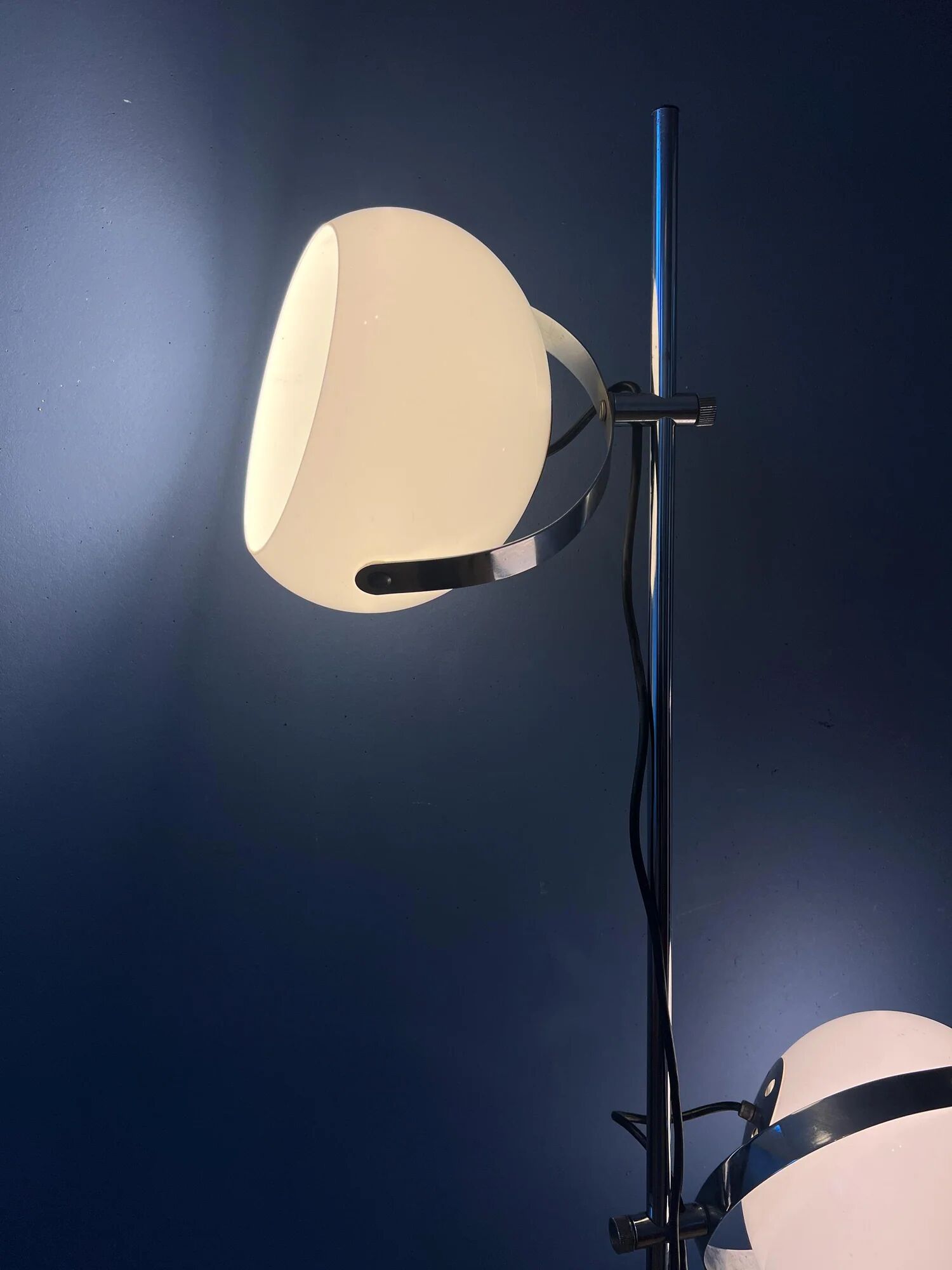 White vintage Dijkstra mushroom floor lamp