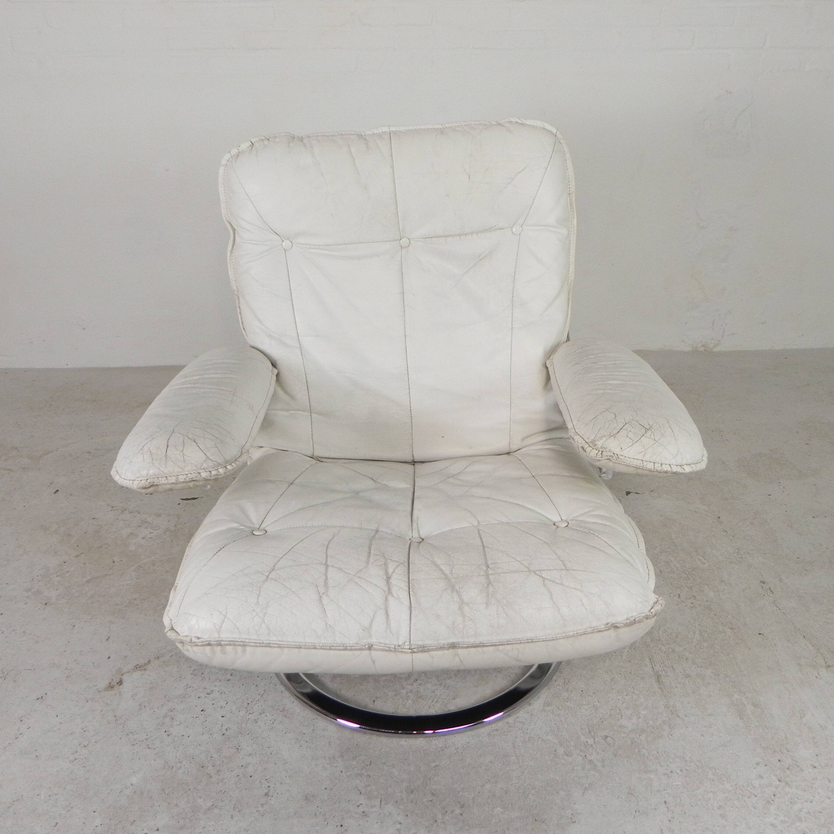 Leolux armchair, swivel chair with white leather upholstery, 1960s