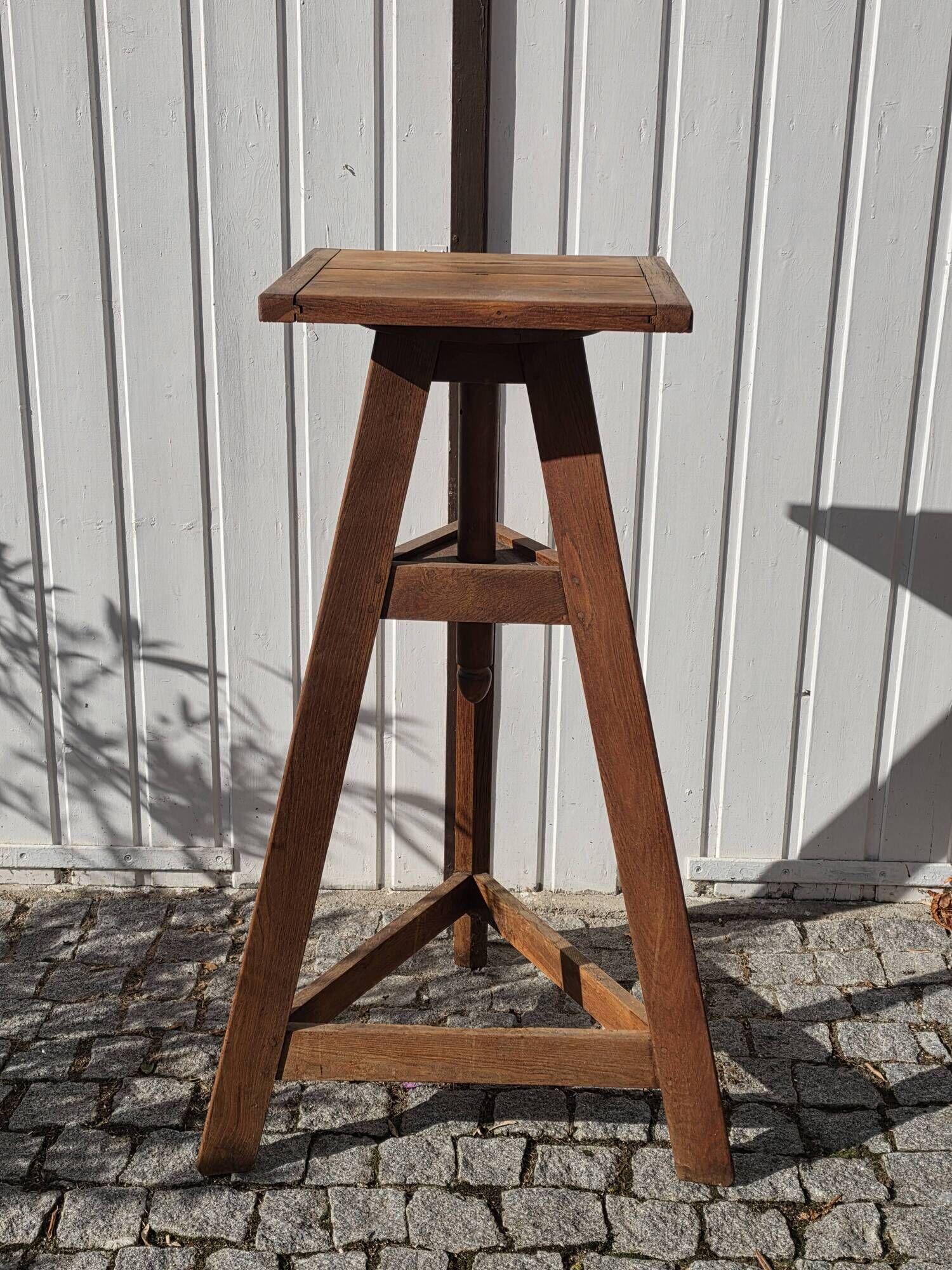 Old sculptor's pedestal