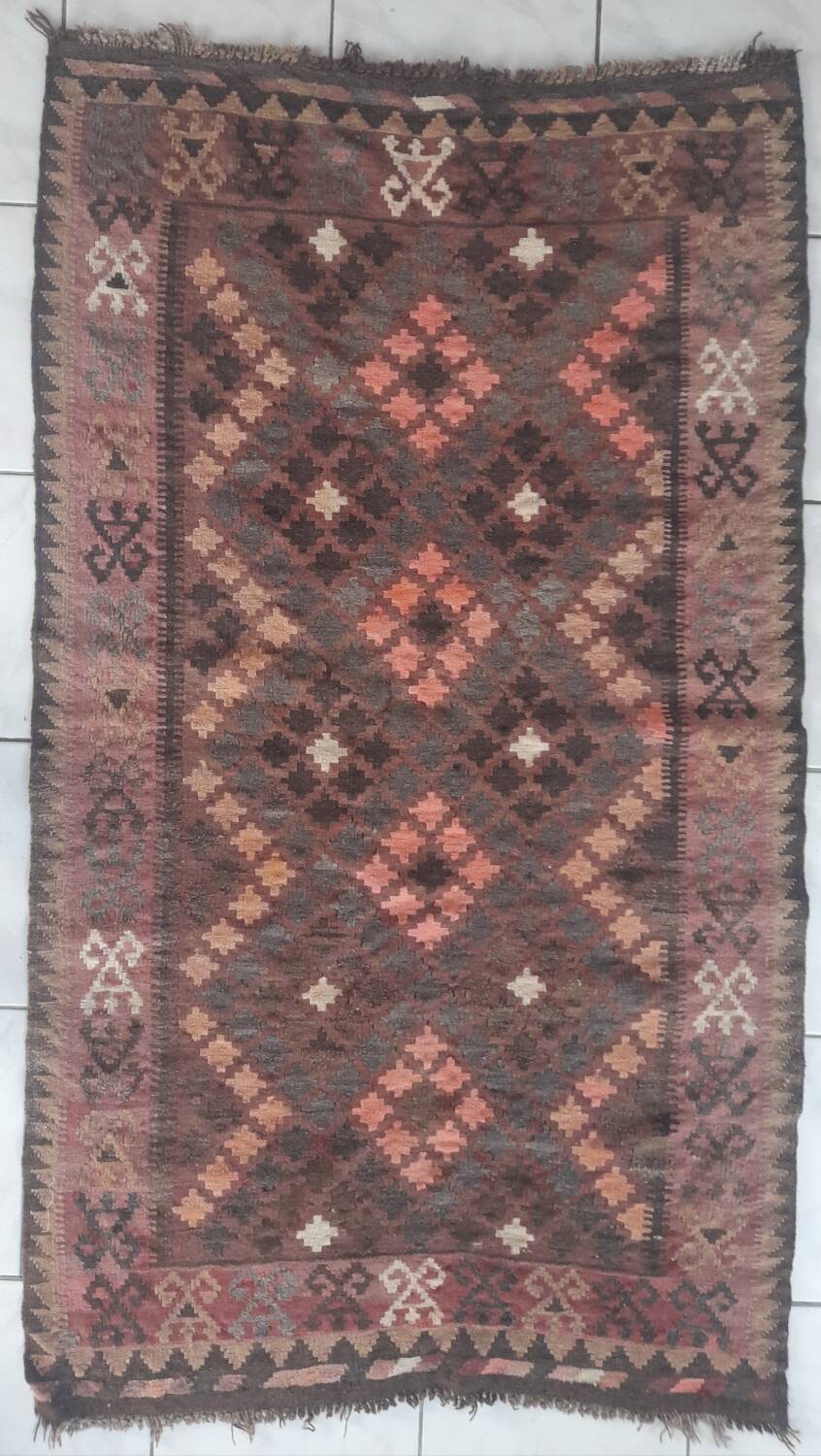 Vintage Anatolian kilim rug 170x96 cm made of natural wools.