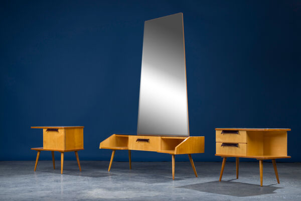 Coiffeuse vintage et 2 tables de chevet 1960