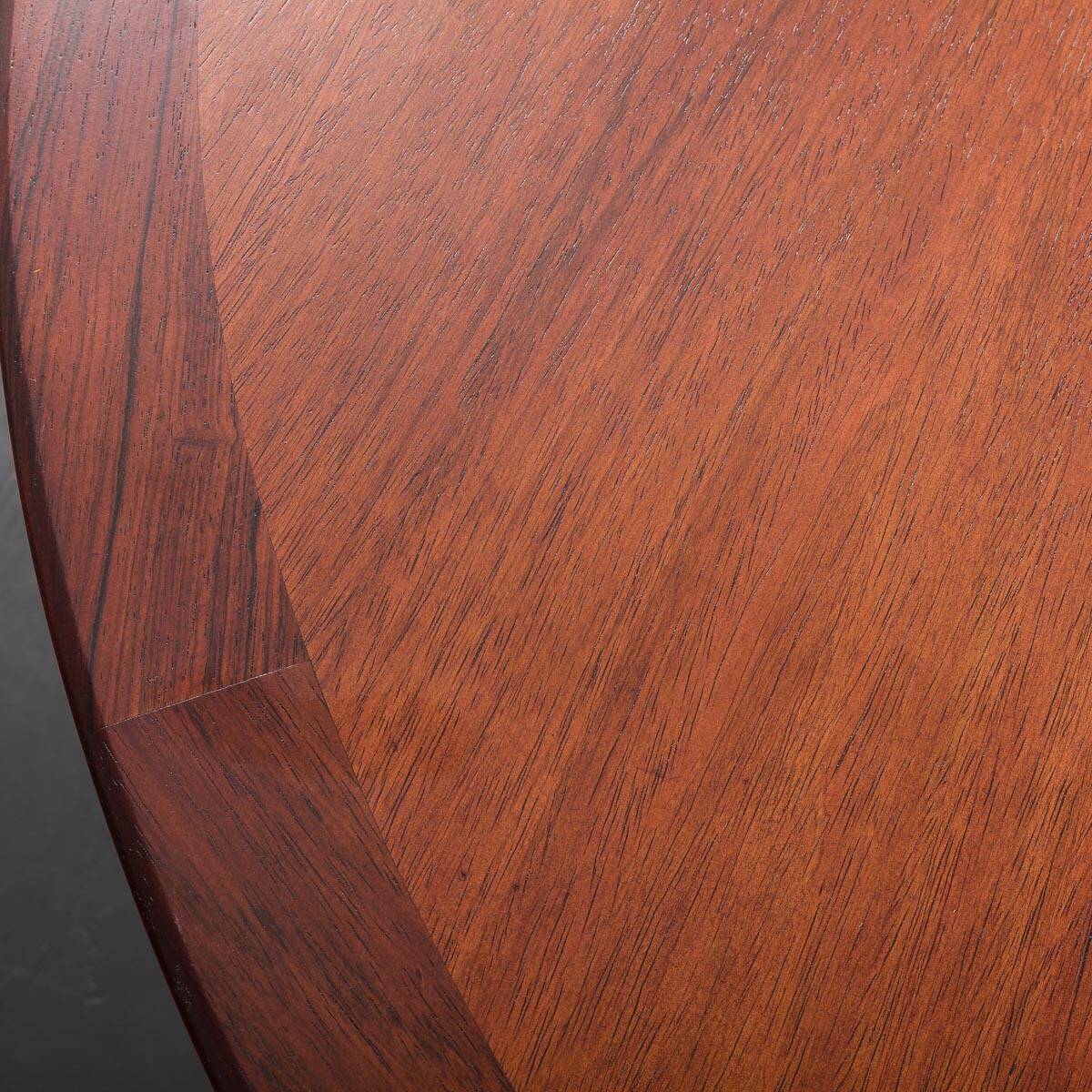Circular dining table in rosewood, model 'PJ 2-5' by Grete Jalk