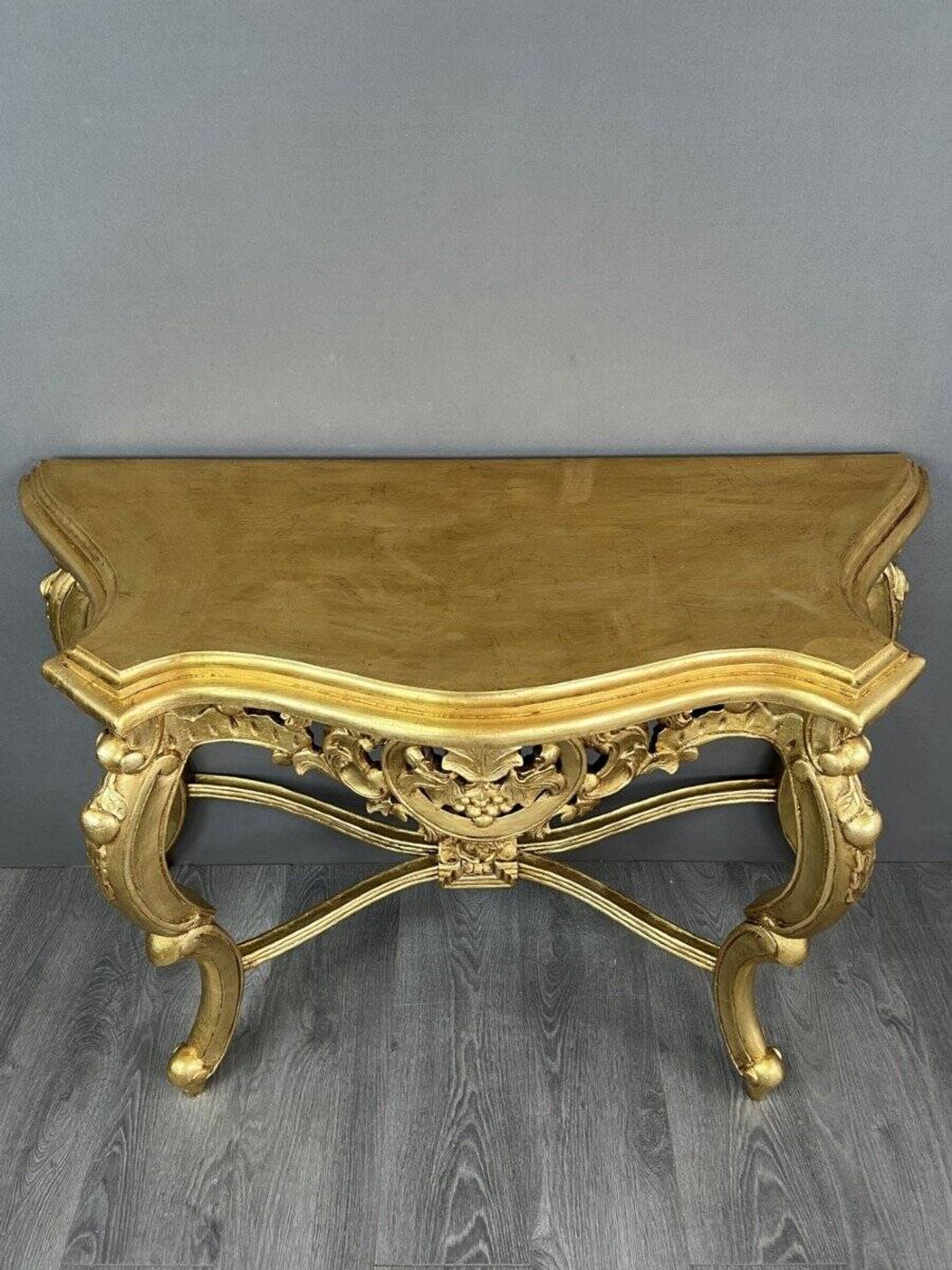 Console dorée sculptée, XXème siècle