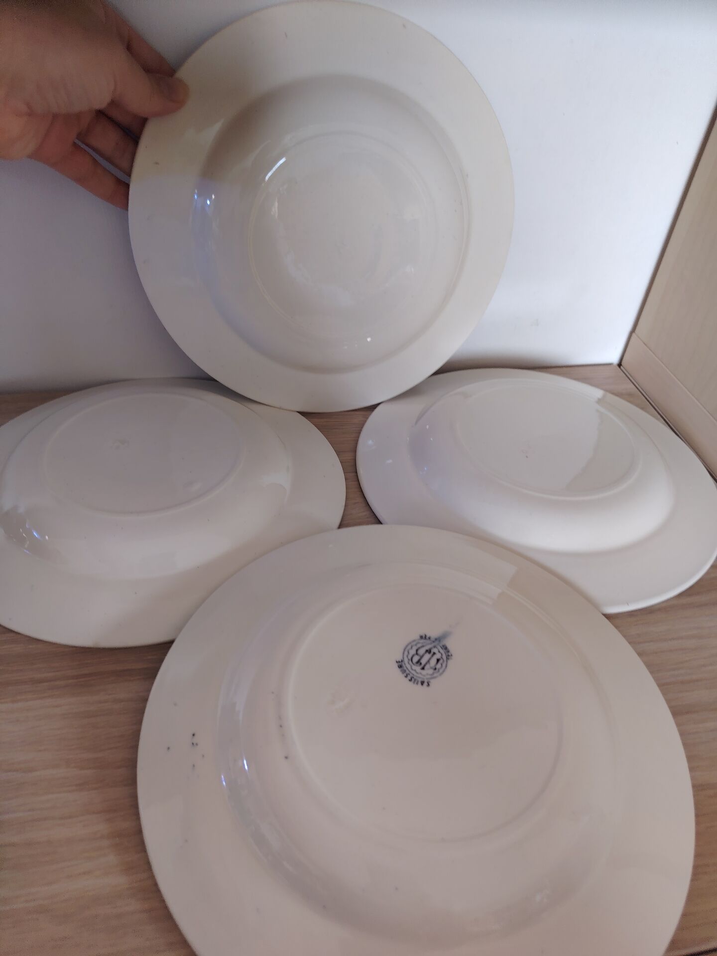 4 deep plates Saussure Ironstone