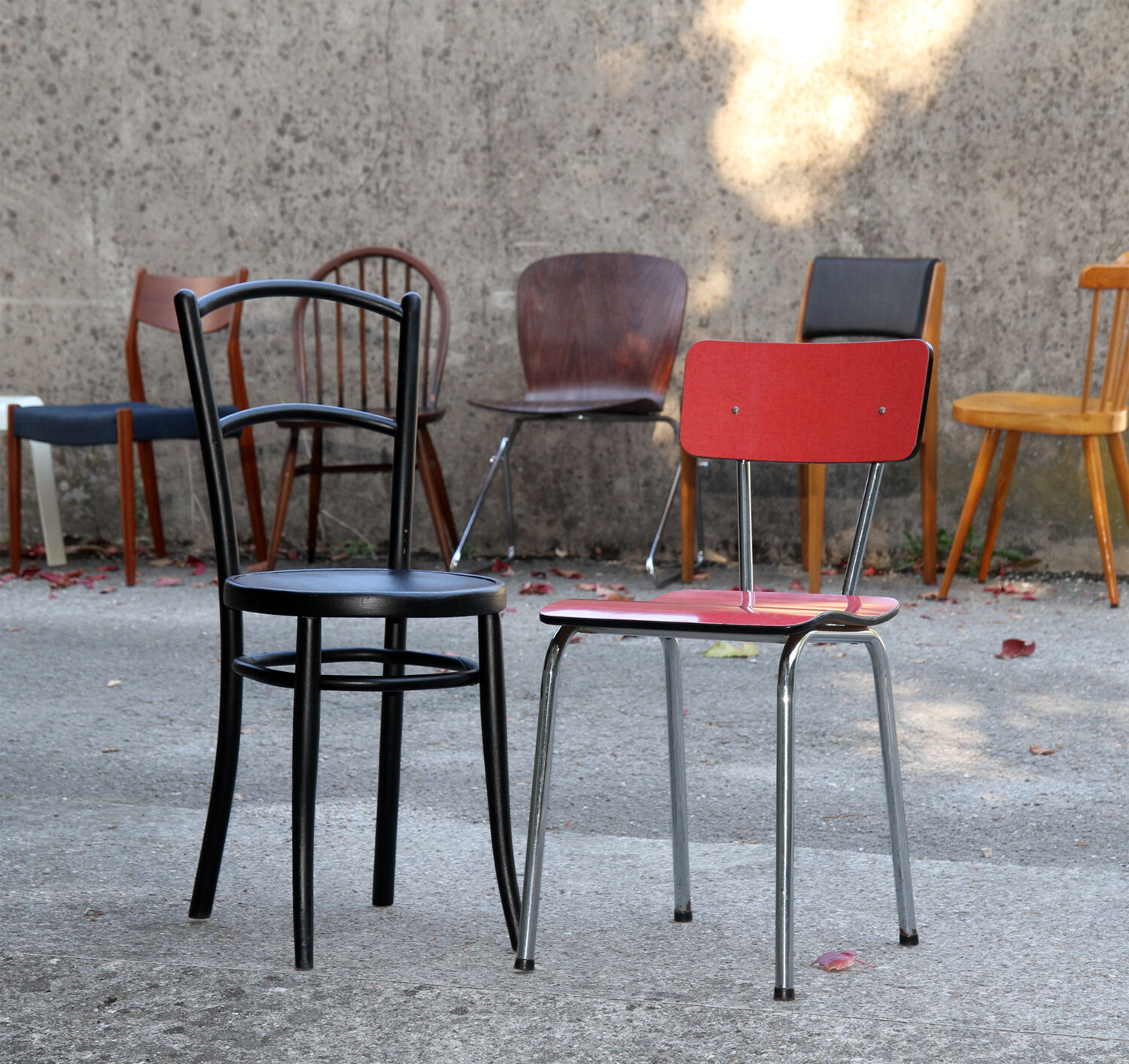 Series of 8 mismatched chairs