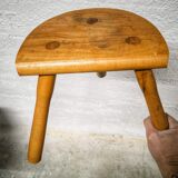 Tripod farm stool