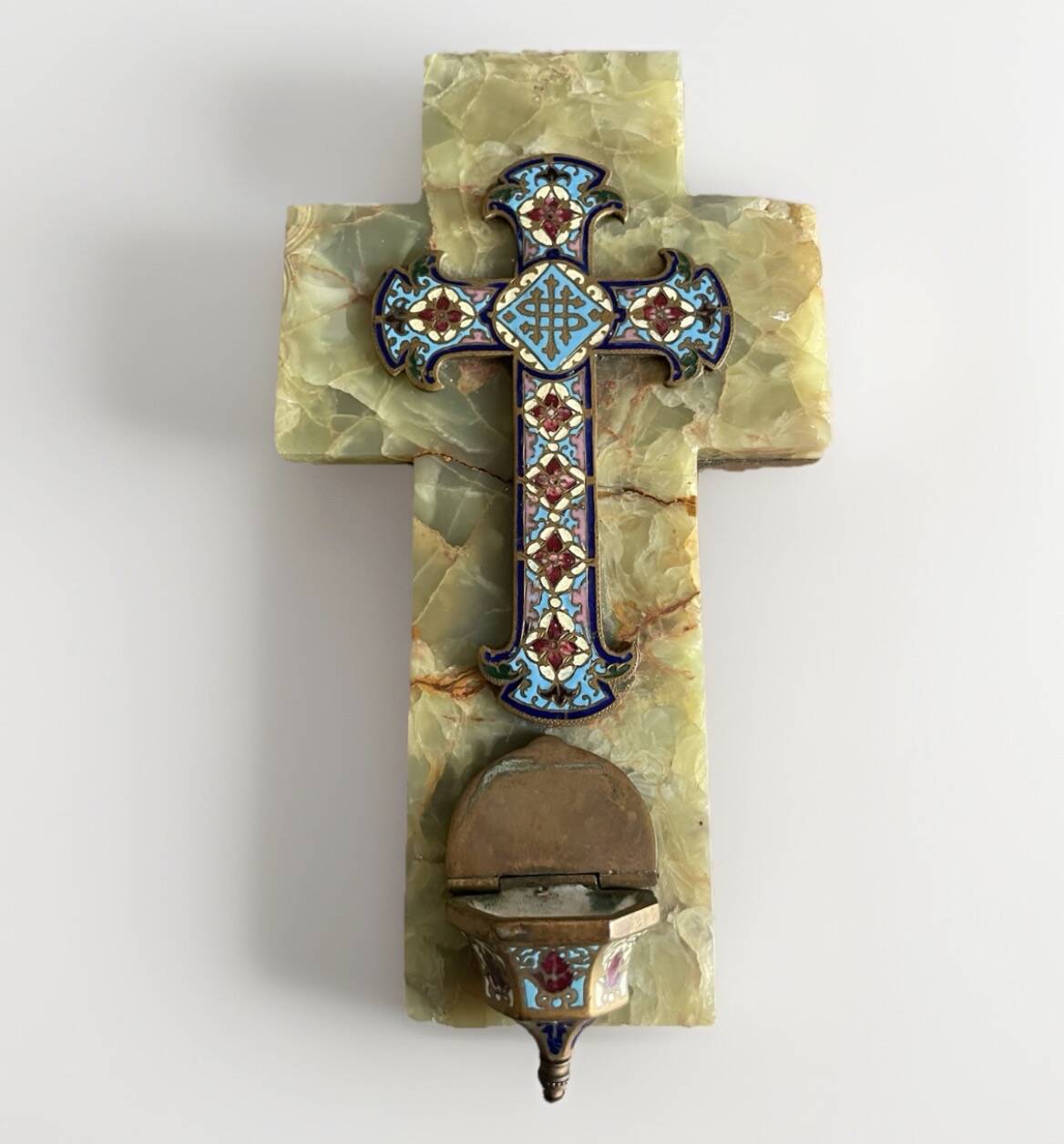 Wall cross with a holy water font in enamel and onyx, 19th century.