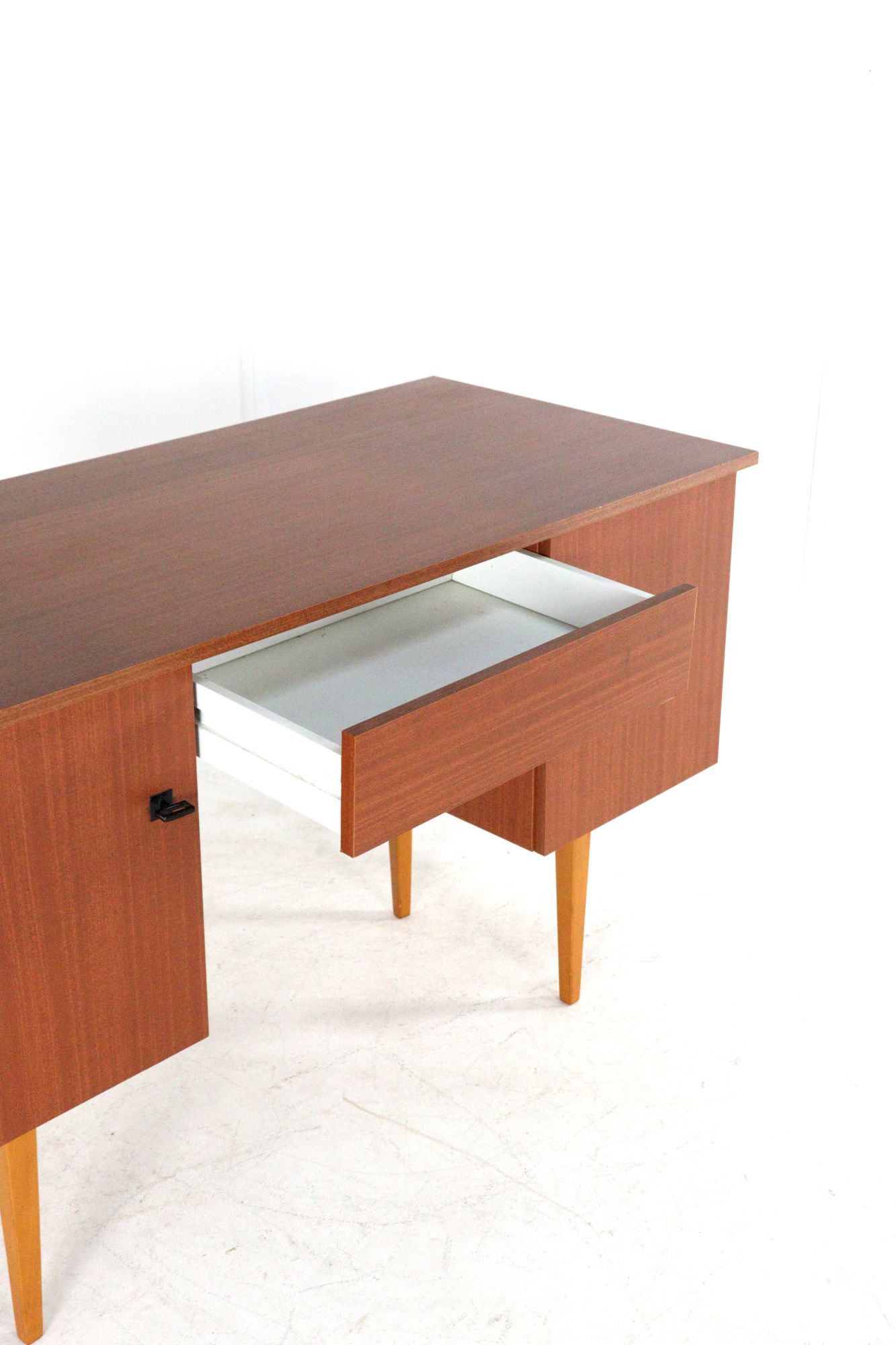 Bureau vintage - moderne du milieu du siècle