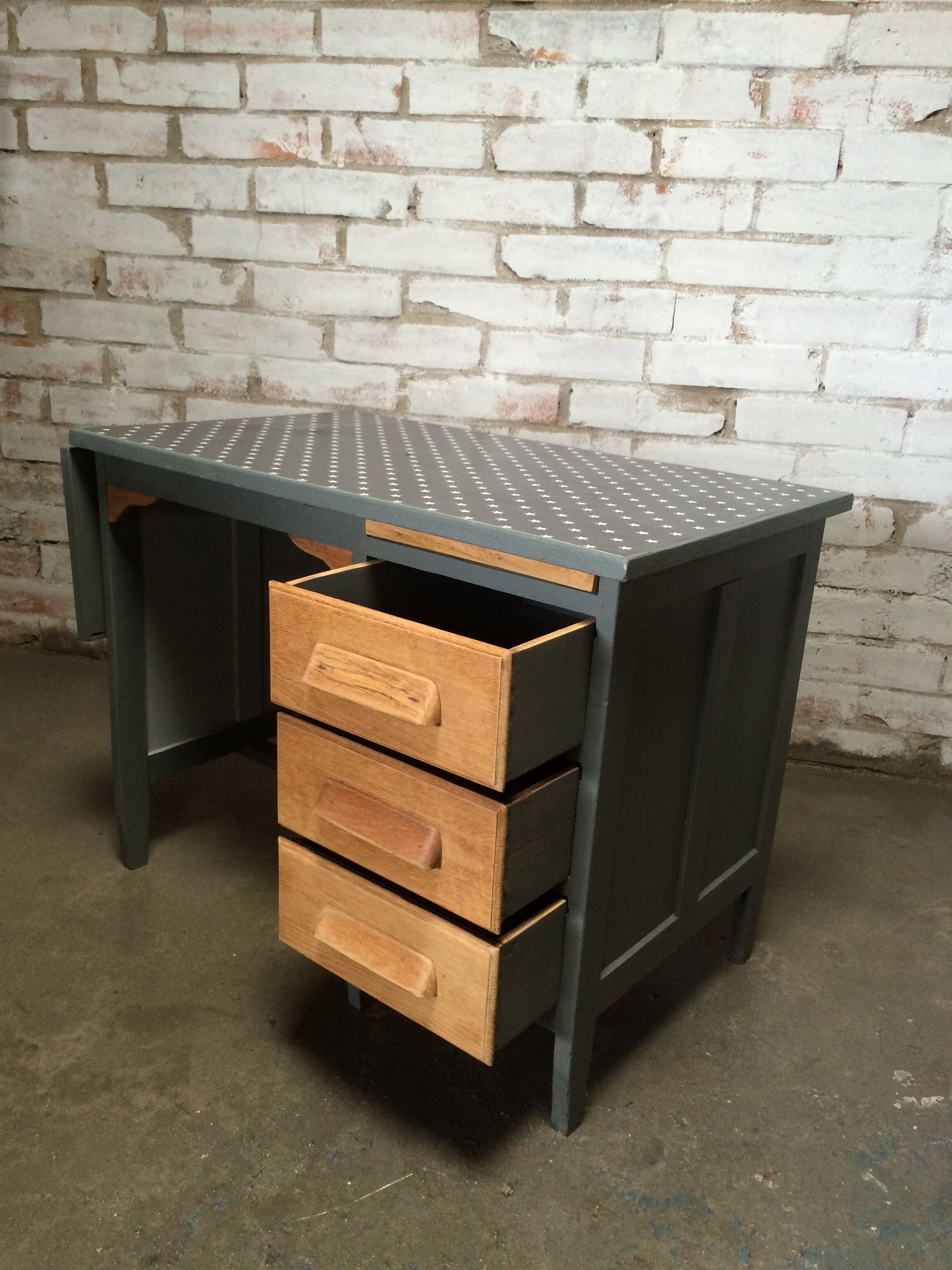 Office vintage size gray child & waxed canvas star