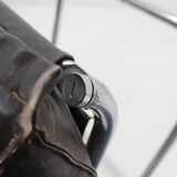 Ensemble fauteuil lounge et repose-pieds en cuir tubulaire chromé - années 1950